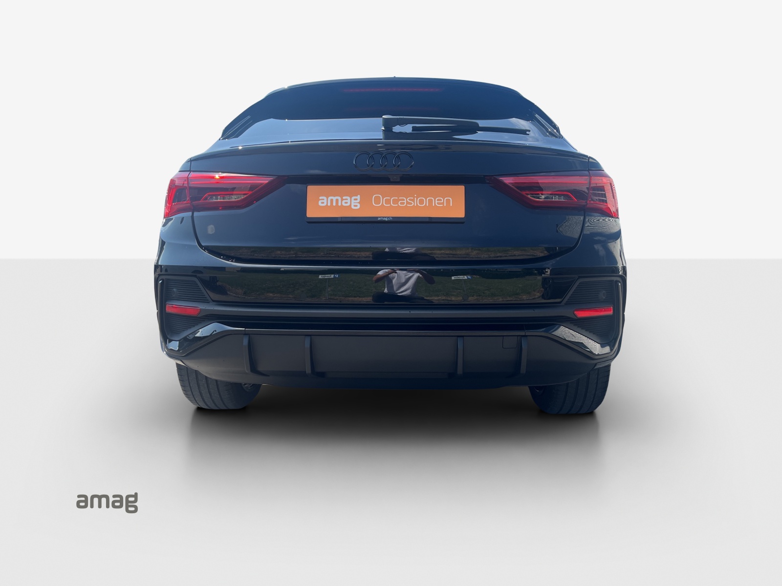 AUDI Q3 Sportback 45 TFSI S line quattro S-tronic-image-3