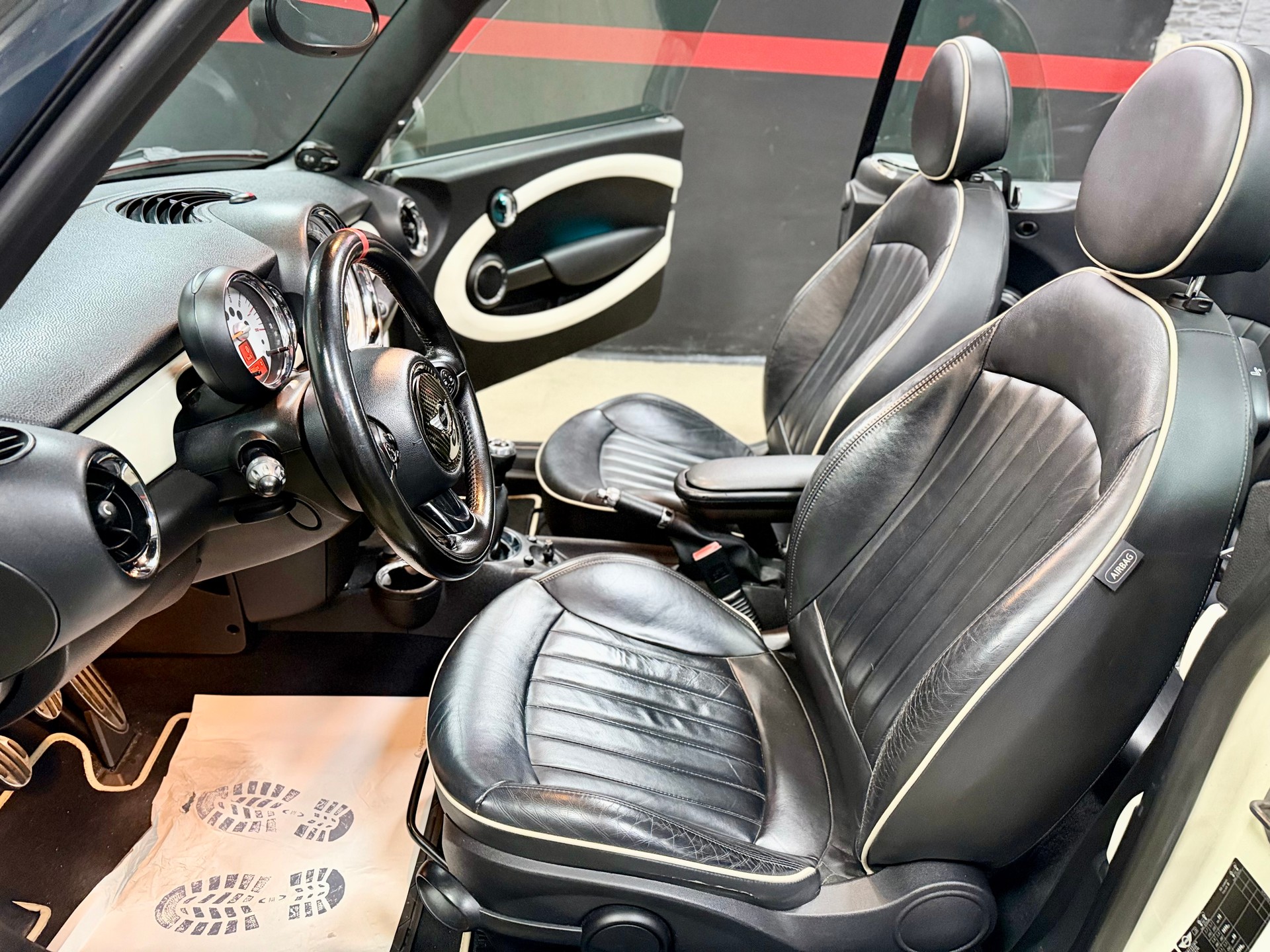 MINI Cooper S Cabriolet-image-8