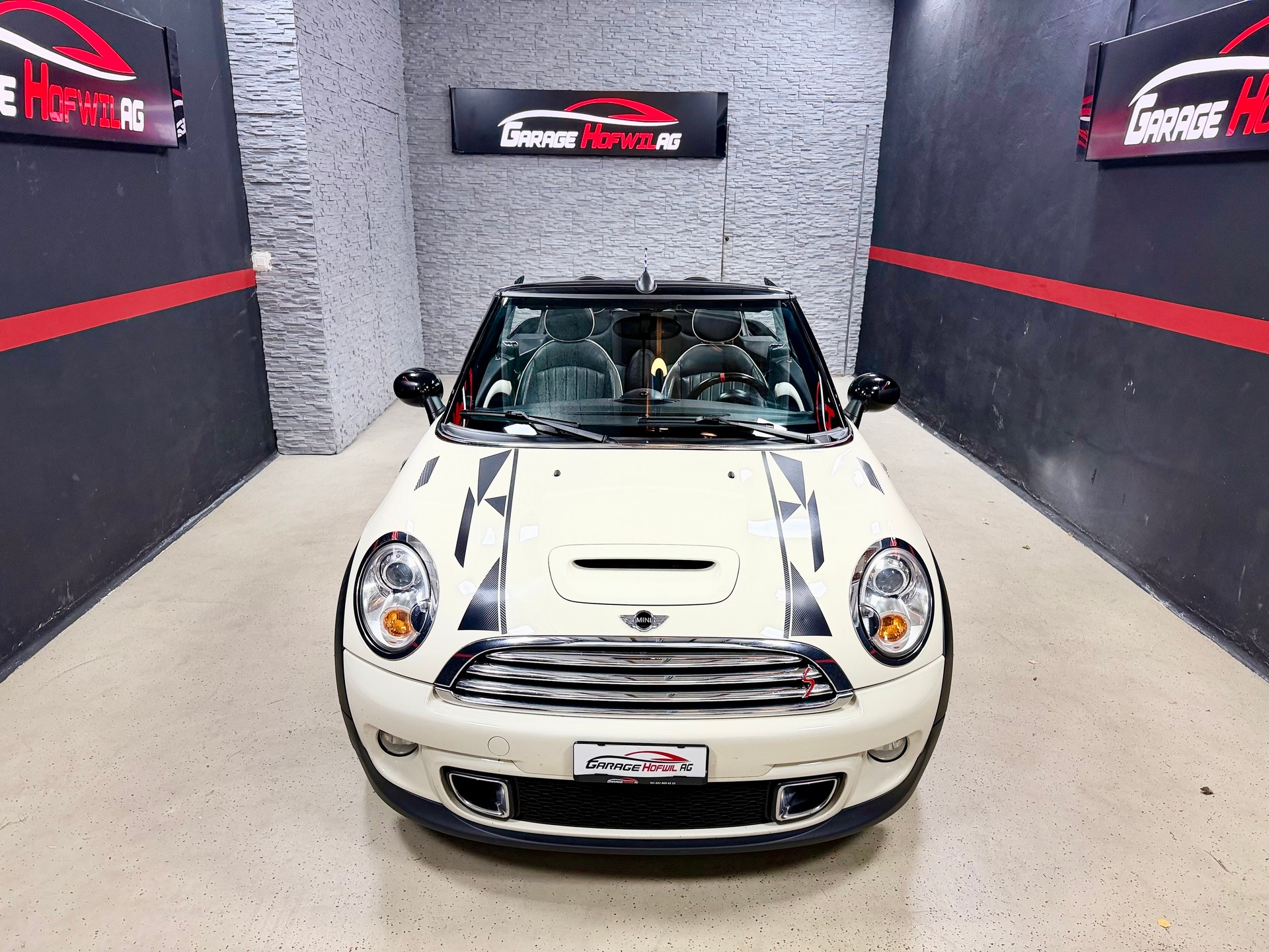 MINI Cooper S Cabriolet-image-2