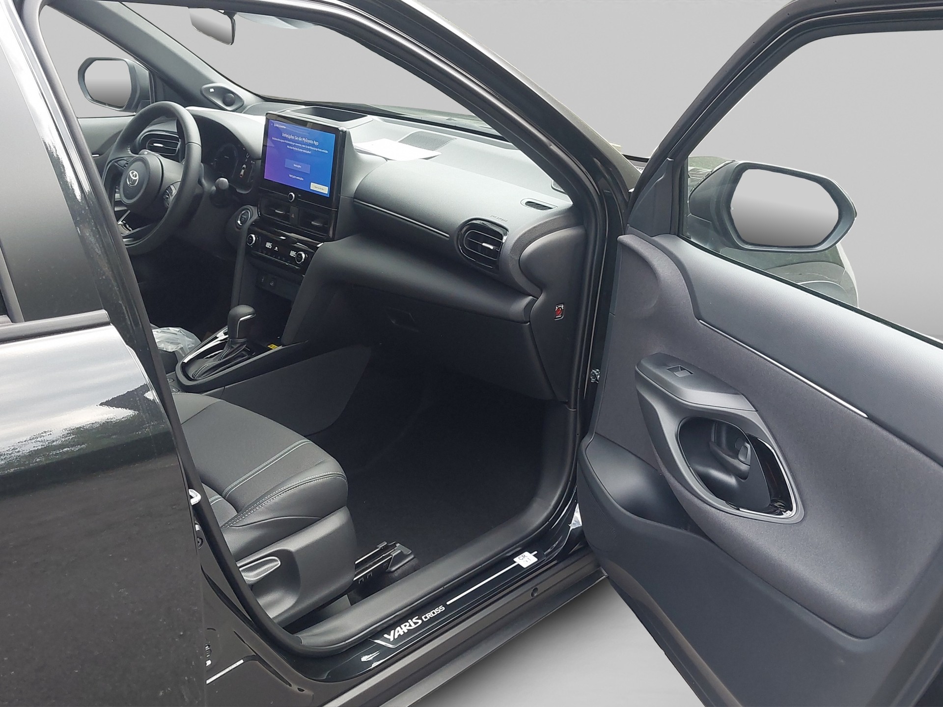 TOYOTA Yaris Cross 1.5 VVT-i HSD Premium AWD-i-image-15