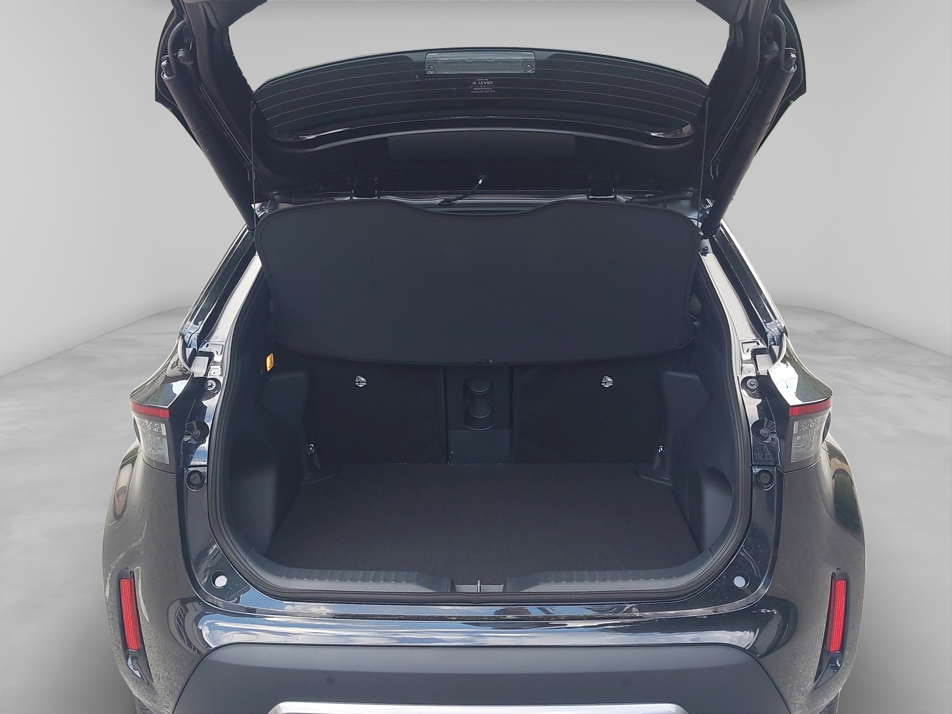 TOYOTA Yaris Cross 1.5 VVT-i HSD Premium AWD-i-image-14