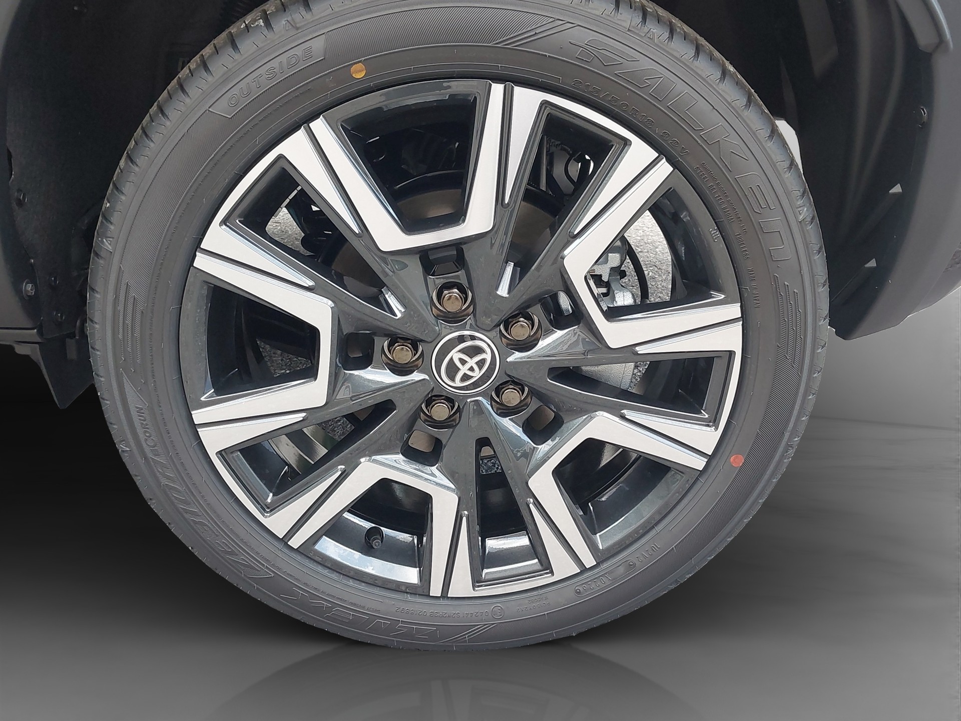 TOYOTA Yaris Cross 1.5 VVT-i HSD Premium AWD-i-image-13