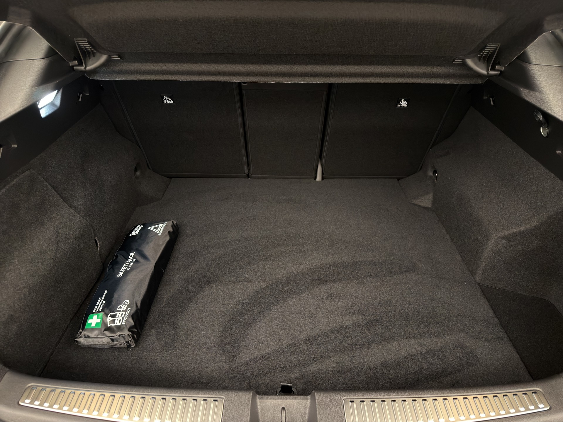 RENAULT Rafale 1.2 E-Tech Plug-in Atelier Alpine-image-12