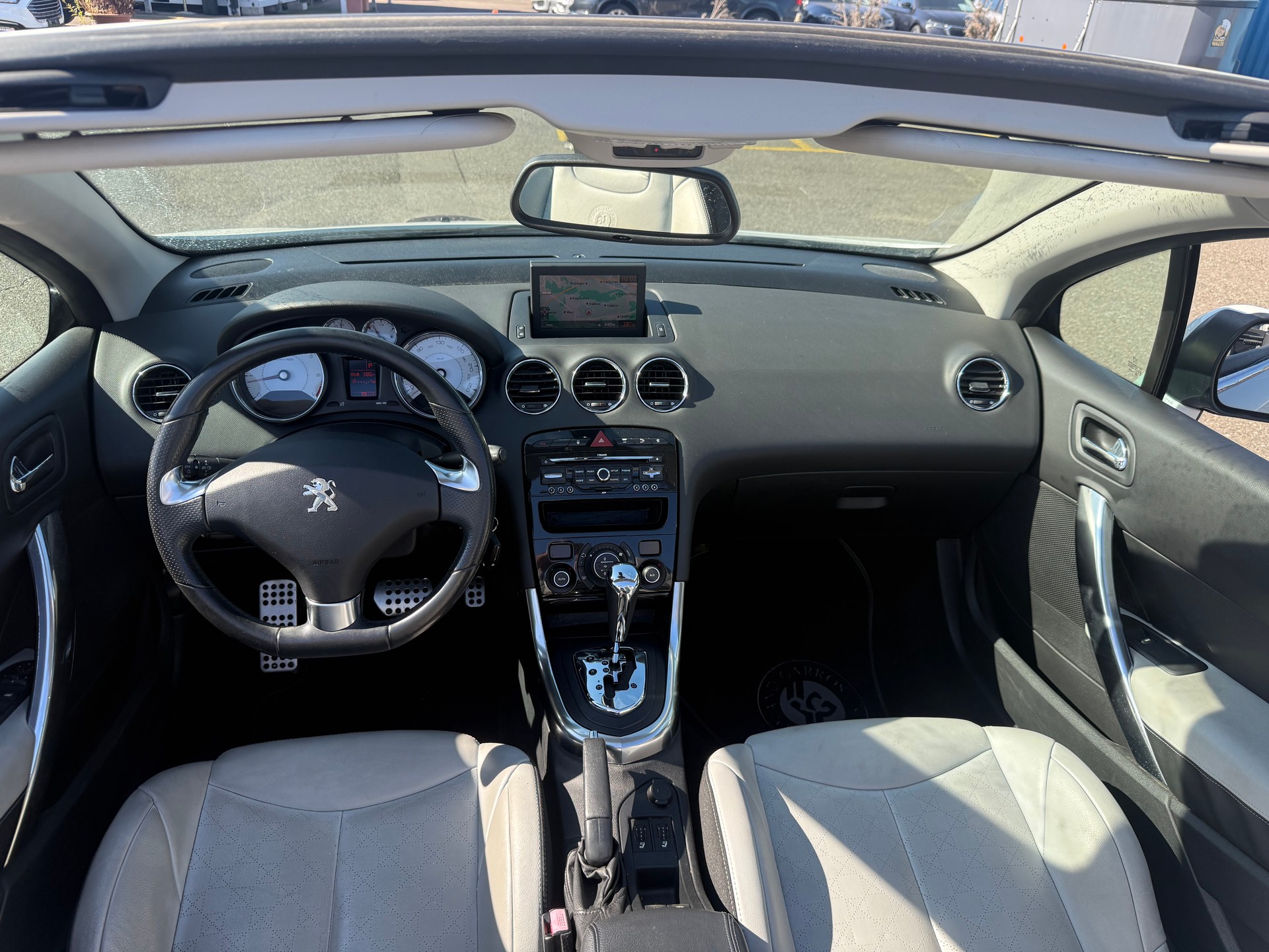 PEUGEOT 308 CC 1.6 16V Turbo R.Garros Automatic-image-3