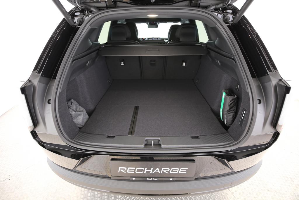 VOLVO EX60 Twin Ultra AWD-image-16