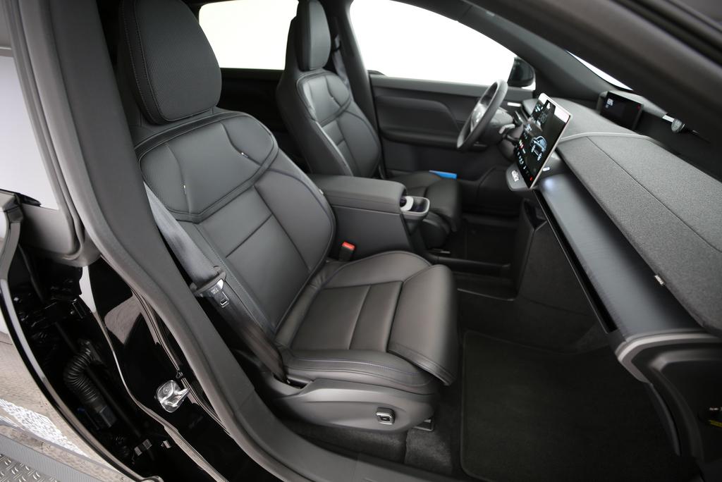 VOLVO EX60 Twin Ultra AWD-image-5