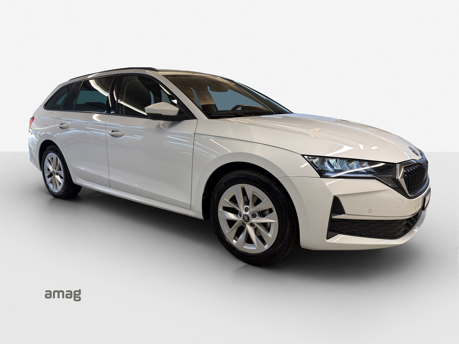 SKODA Octavia Combi 1.5 TSI mHEV DSG Selection-image-5