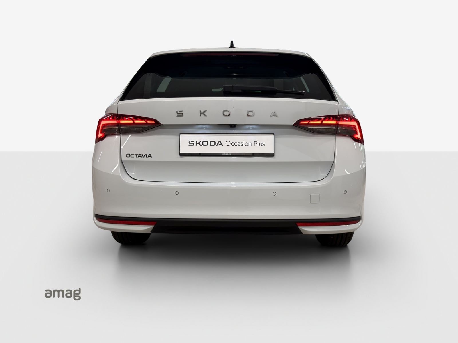 SKODA Octavia Combi 1.5 TSI mHEV DSG Selection-showroom-element-3