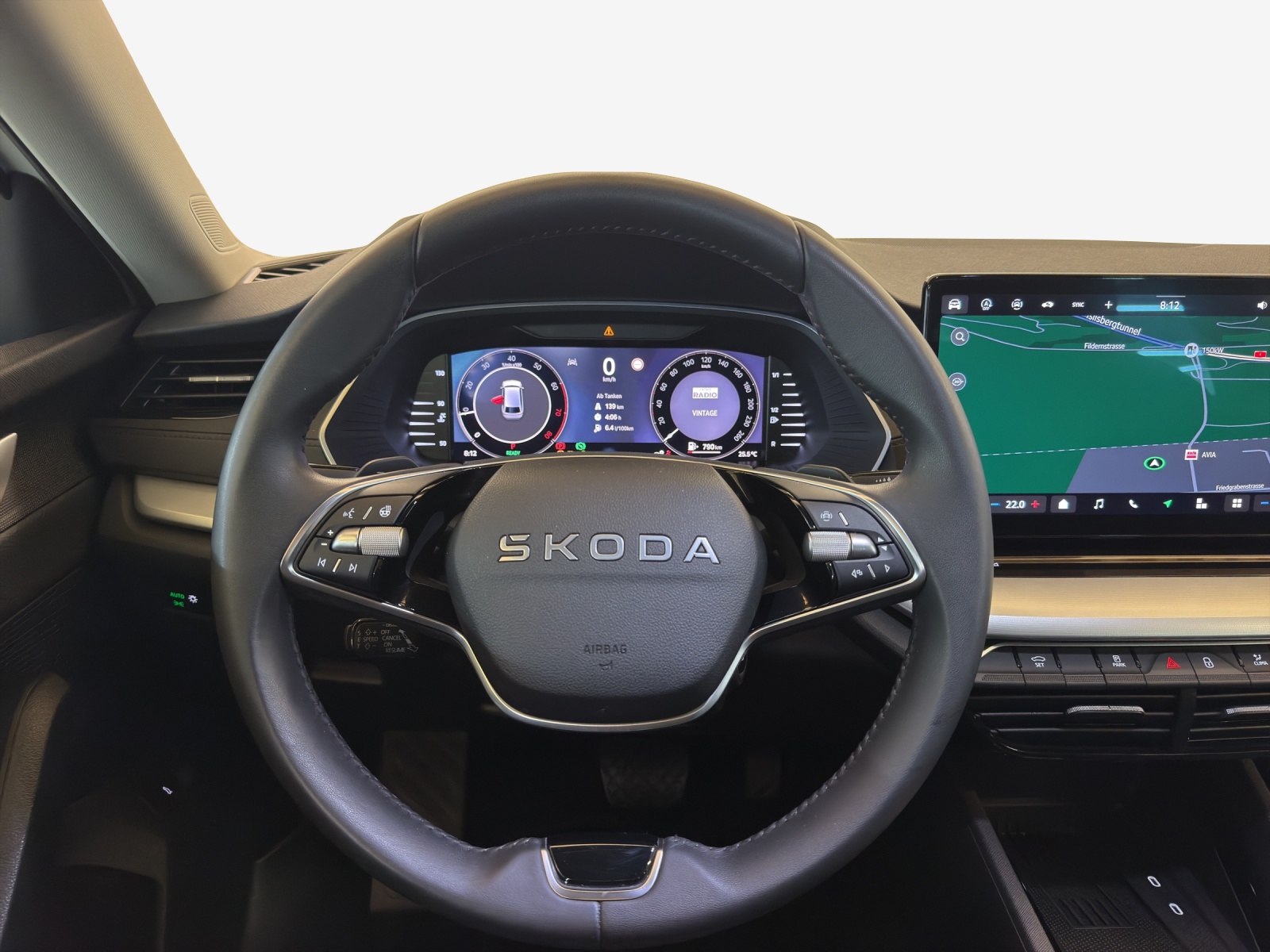 SKODA Octavia Combi 1.5 TSI mHEV DSG Selection-image-9
