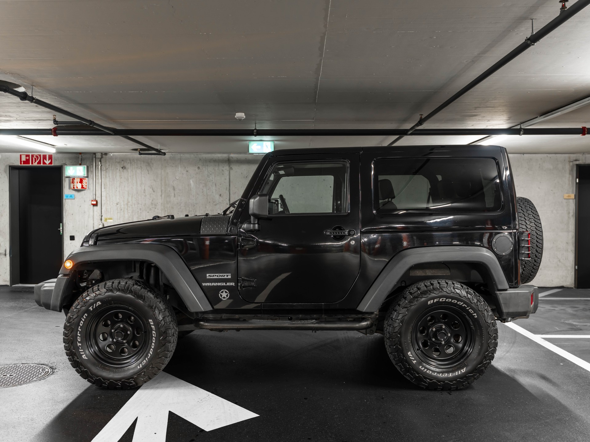 JEEP Wrangler 2.8 CRD Sport Automatic-image-7