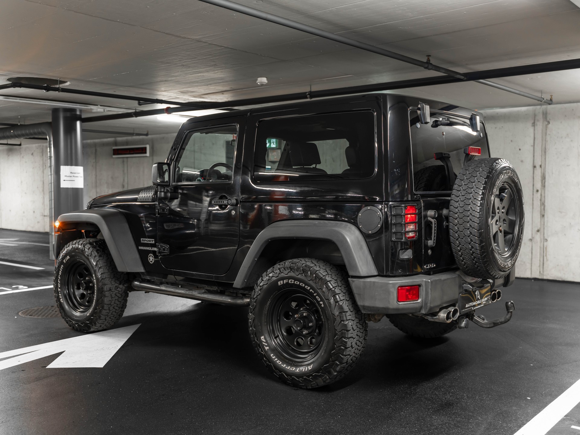 JEEP Wrangler 2.8 CRD Sport Automatic-image-8