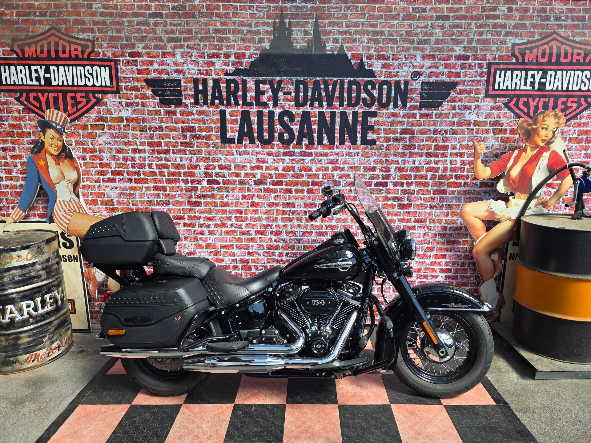 HARLEY-DAVIDSON FLHCS Heritage Classic 114 ABS