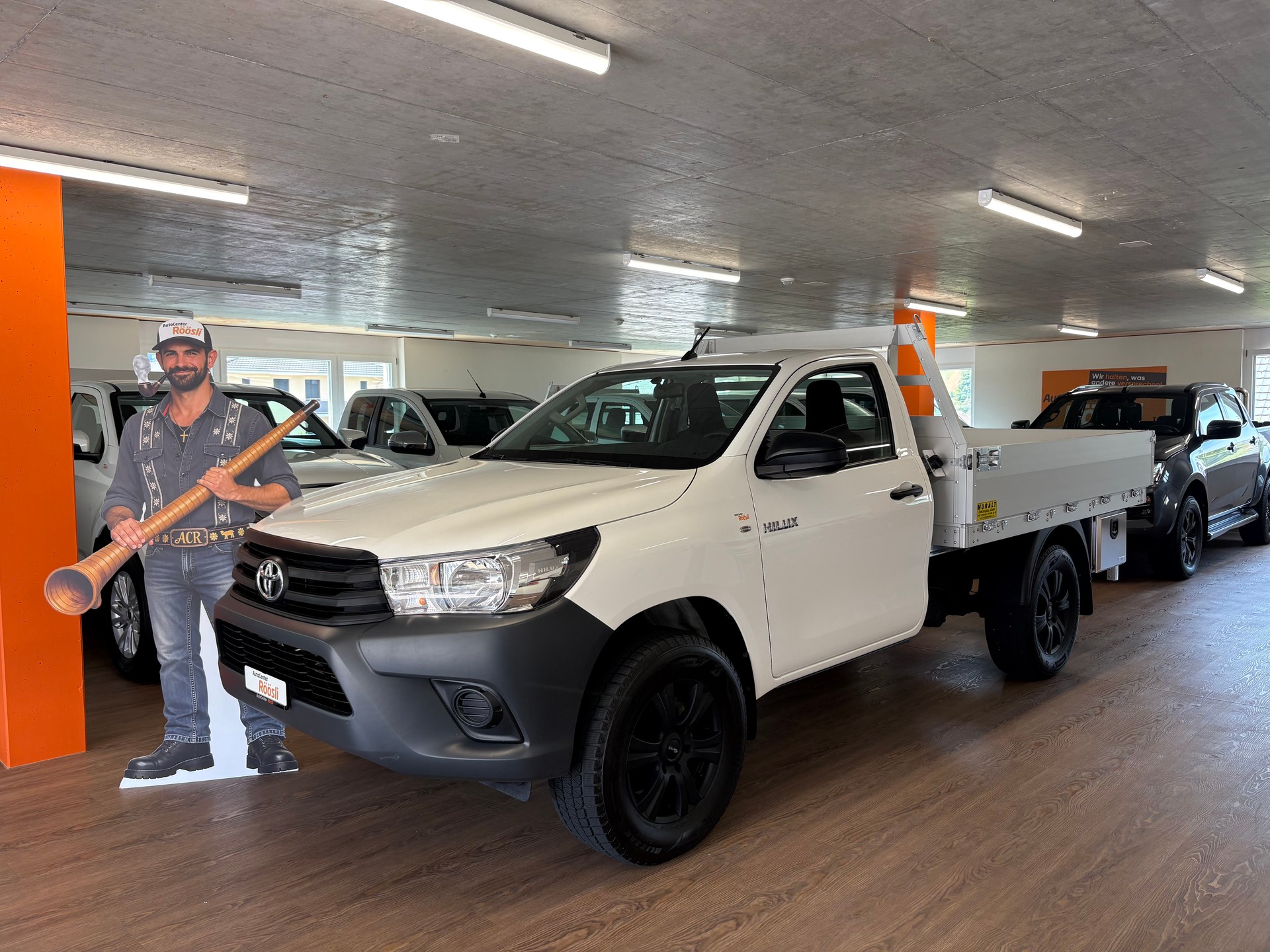 TOYOTA Hilux 2.4D-4D Comfort Single Cab 4x4-image-2
