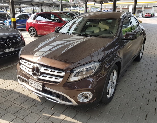 MERCEDES-BENZ GLA 220 4m — slika 1