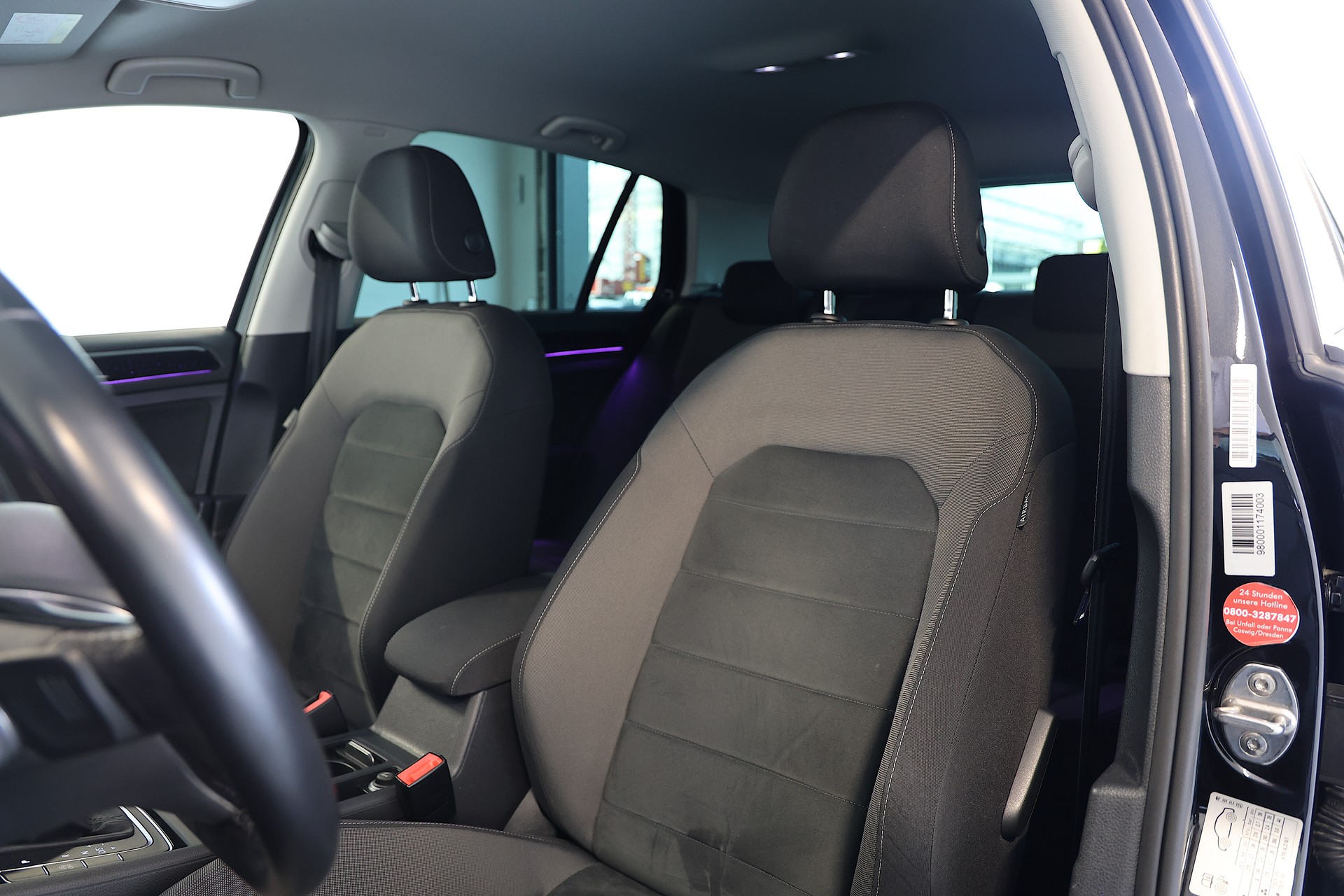 VW Golf VII 2.0 TDI R-Line-image-6
