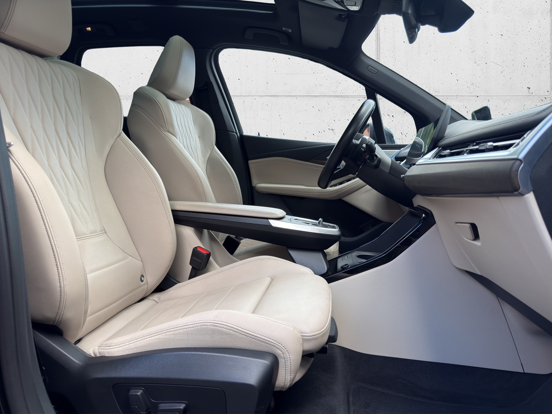 BMW 218d Active Tourer M Sport DKG-image-9