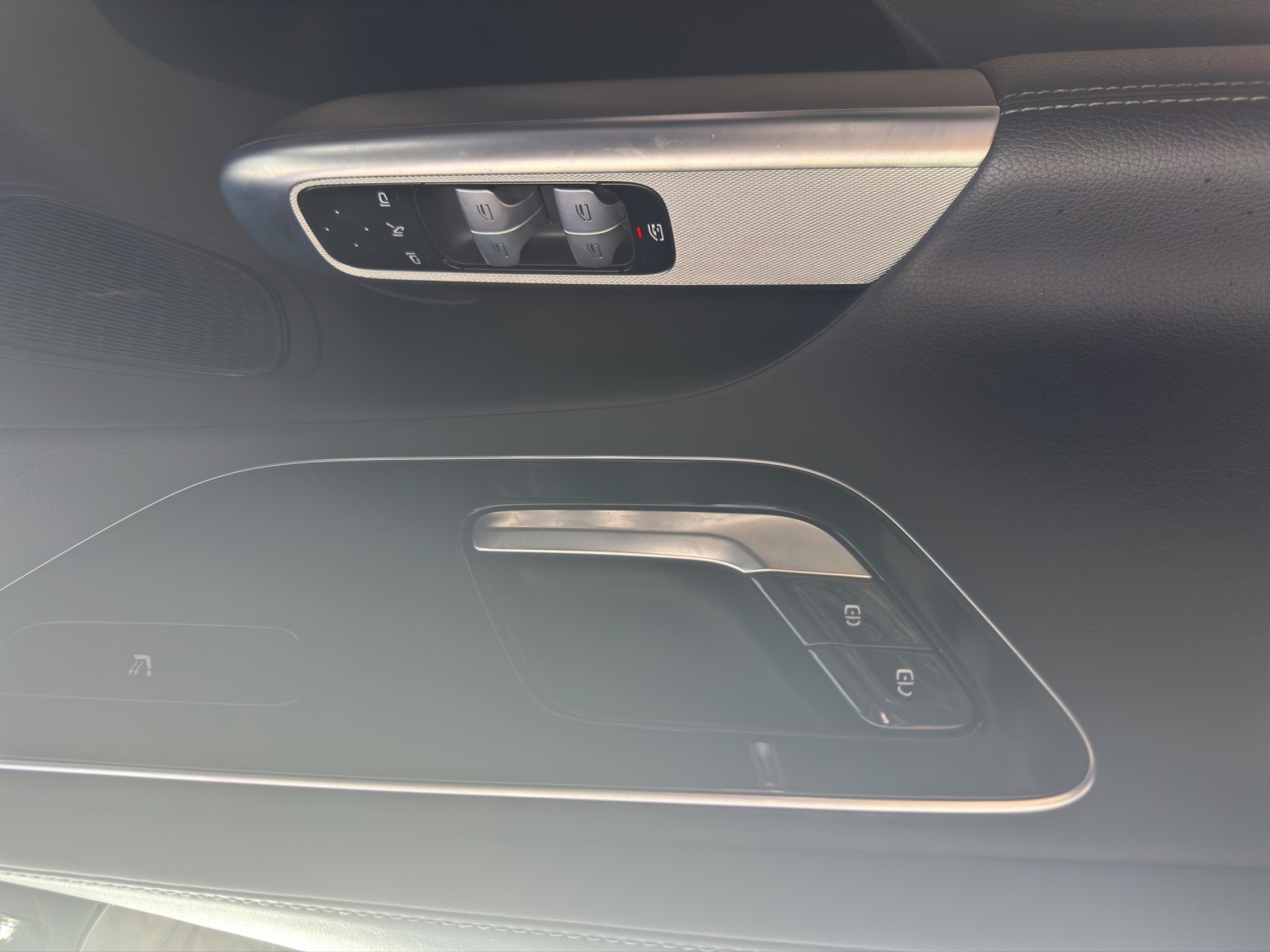 MERCEDES-BENZ GLC 220 d 4Matic 9G-Tronic AMG Line Night-image-15