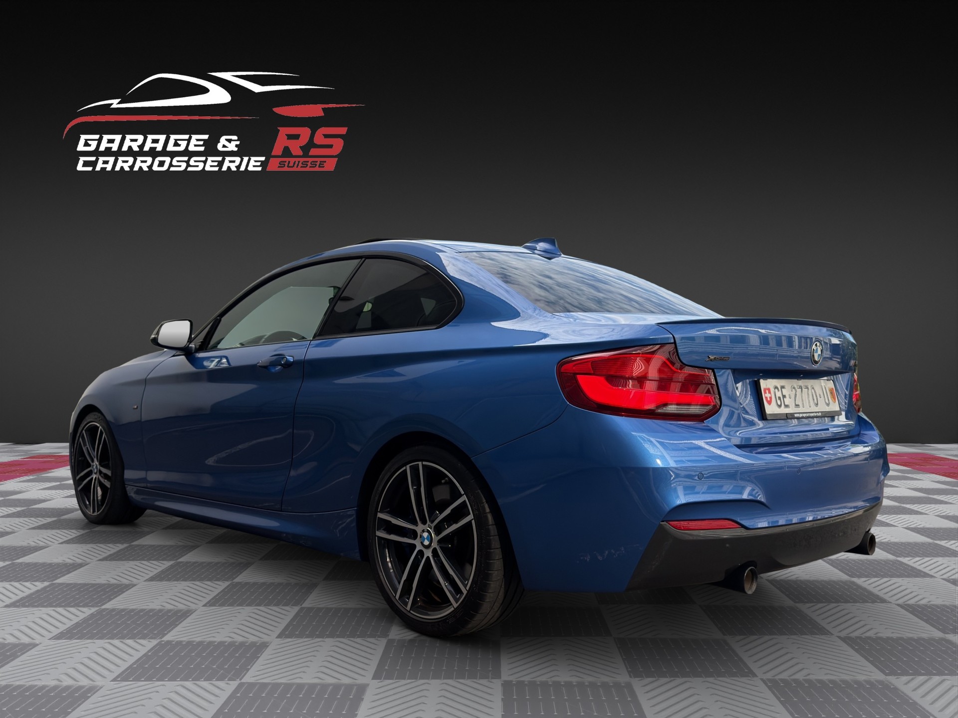BMW M240i xDrive Steptronic-image-2