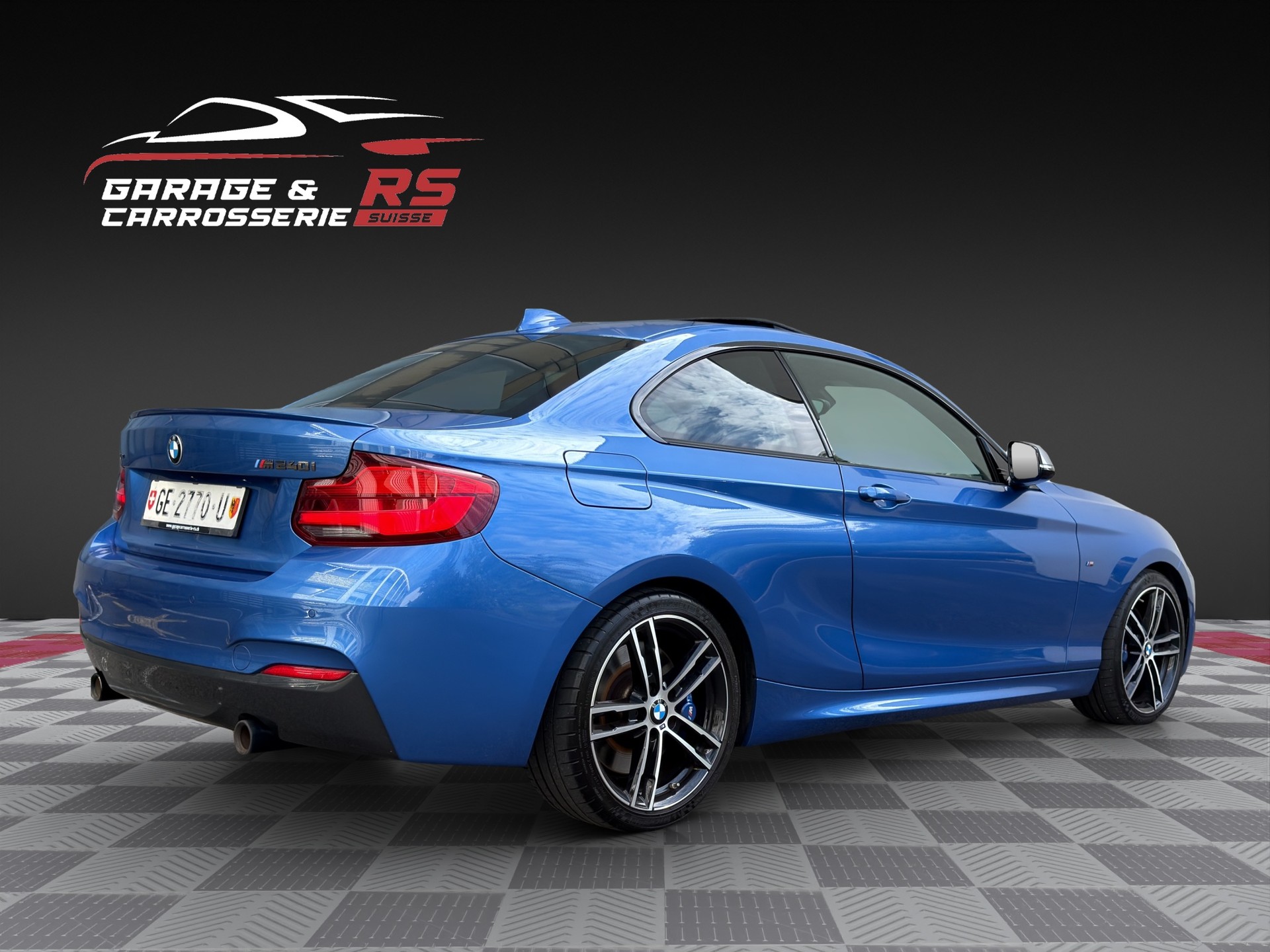 BMW M240i xDrive Steptronic-image-4