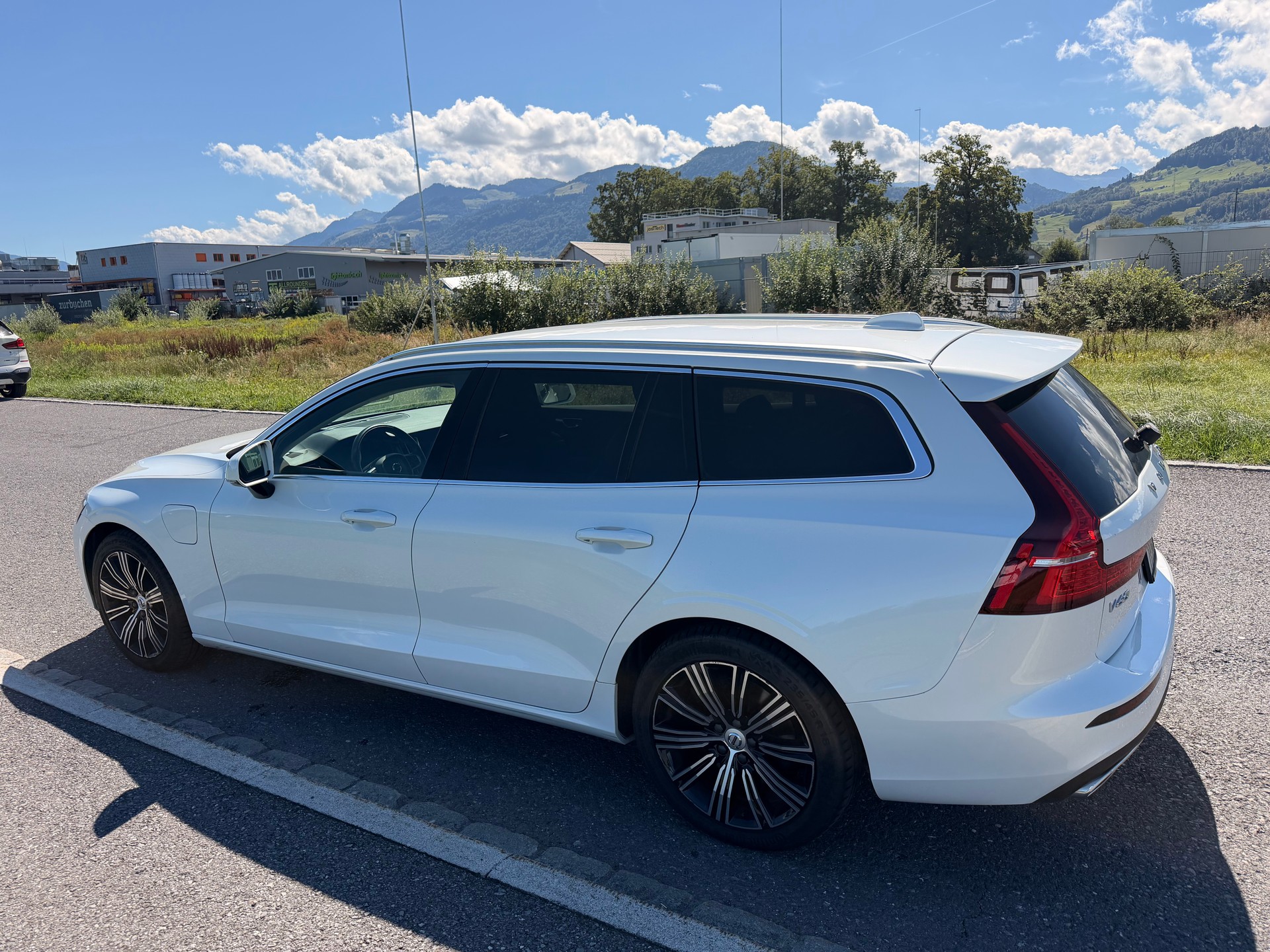 VOLVO 2.0 T6 TE Inscription eAWD-image-2