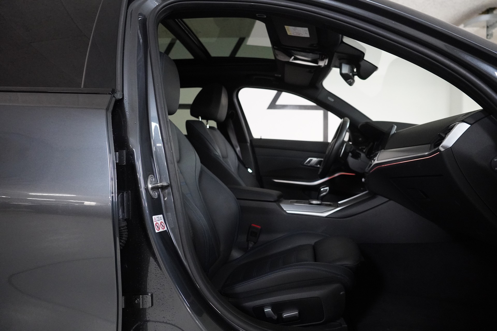 BMW M340d xDrive 48V Touring Steptronic Sport-image-13