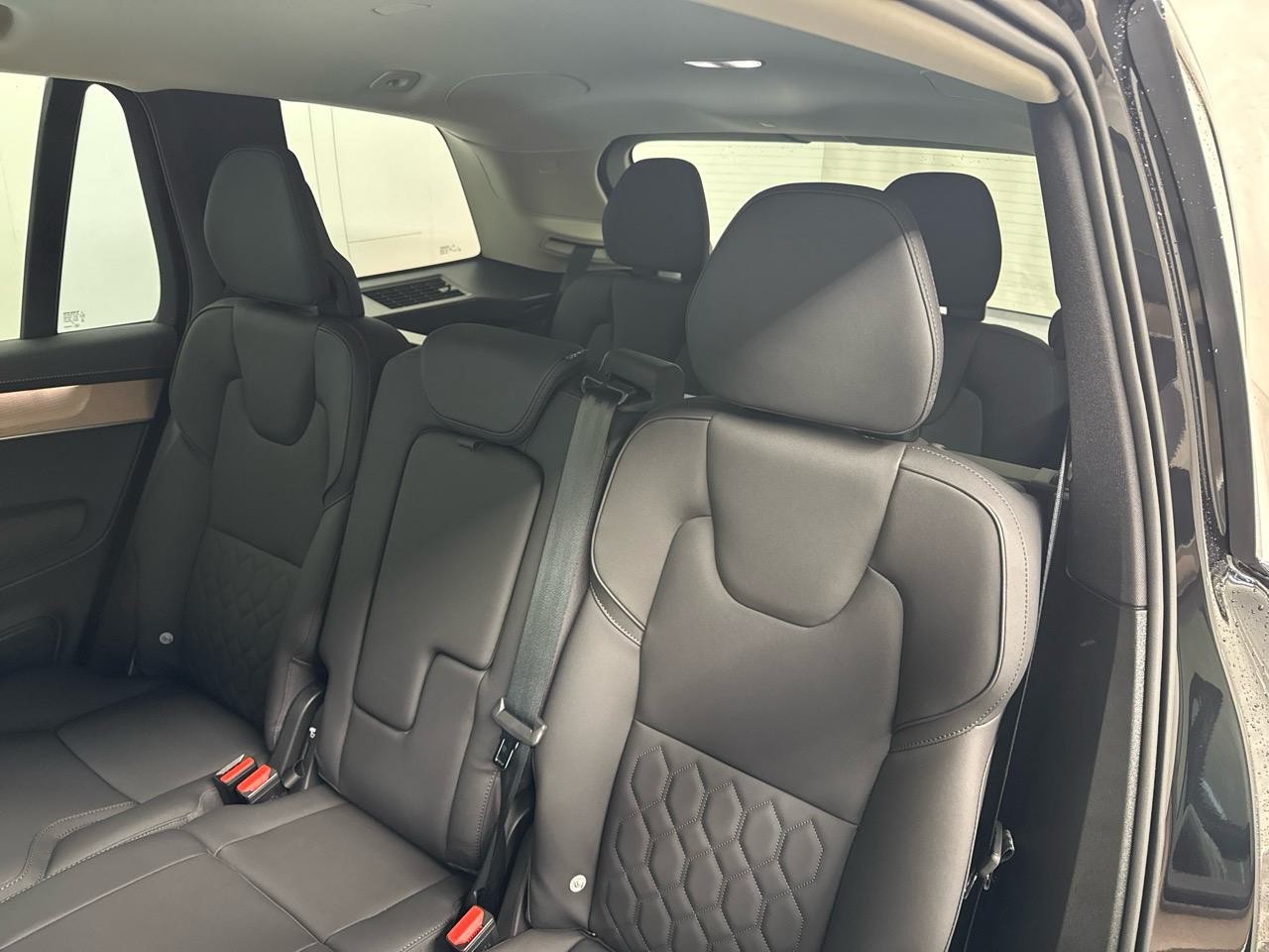 VOLVO XC90 B5 Benzin Mild Hybrid AWD Plus Bright Geartronic-image-10
