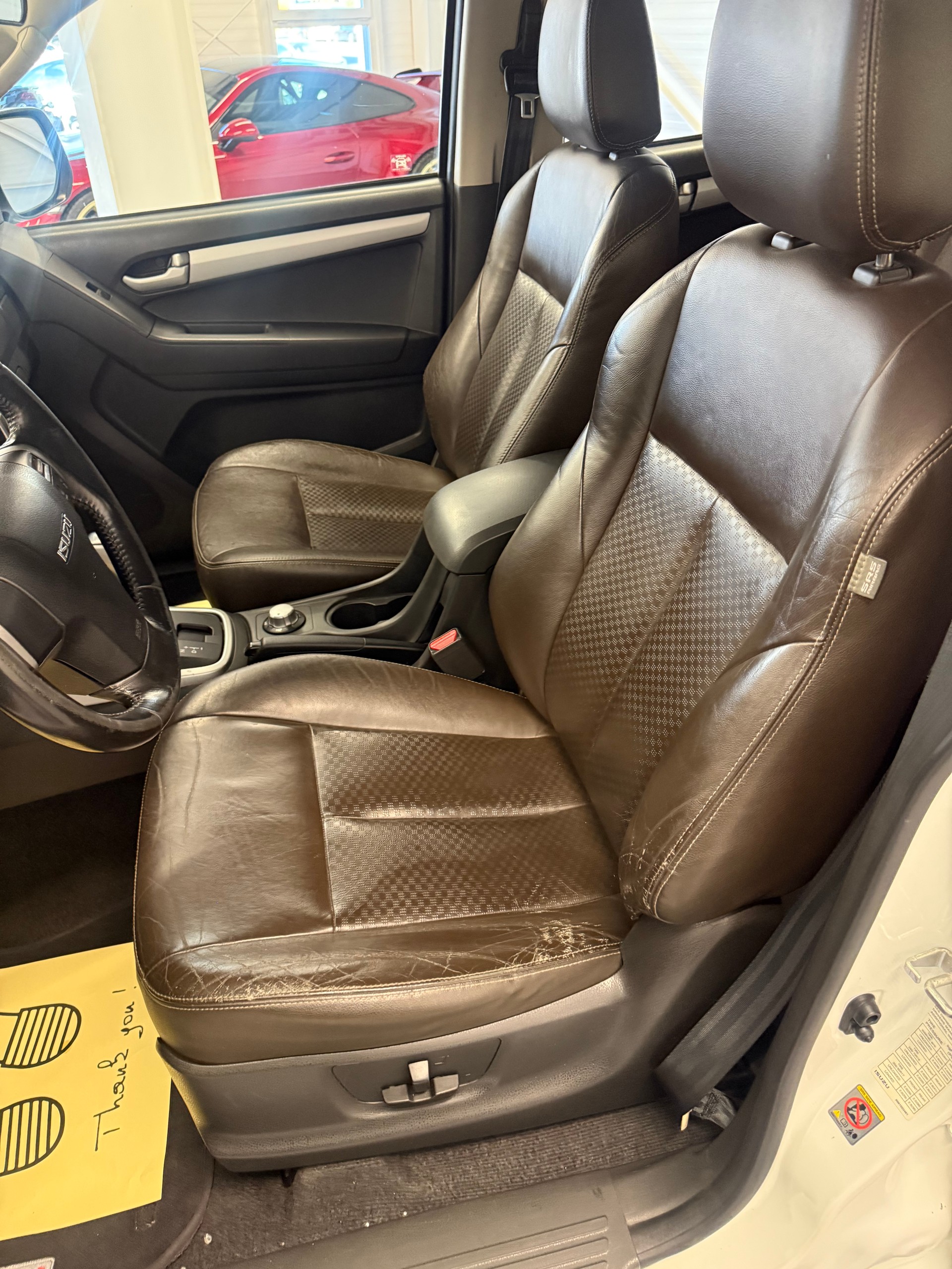 ISUZU D-MAX 2.5 Crew Cab Solar 4x4 A-image-10