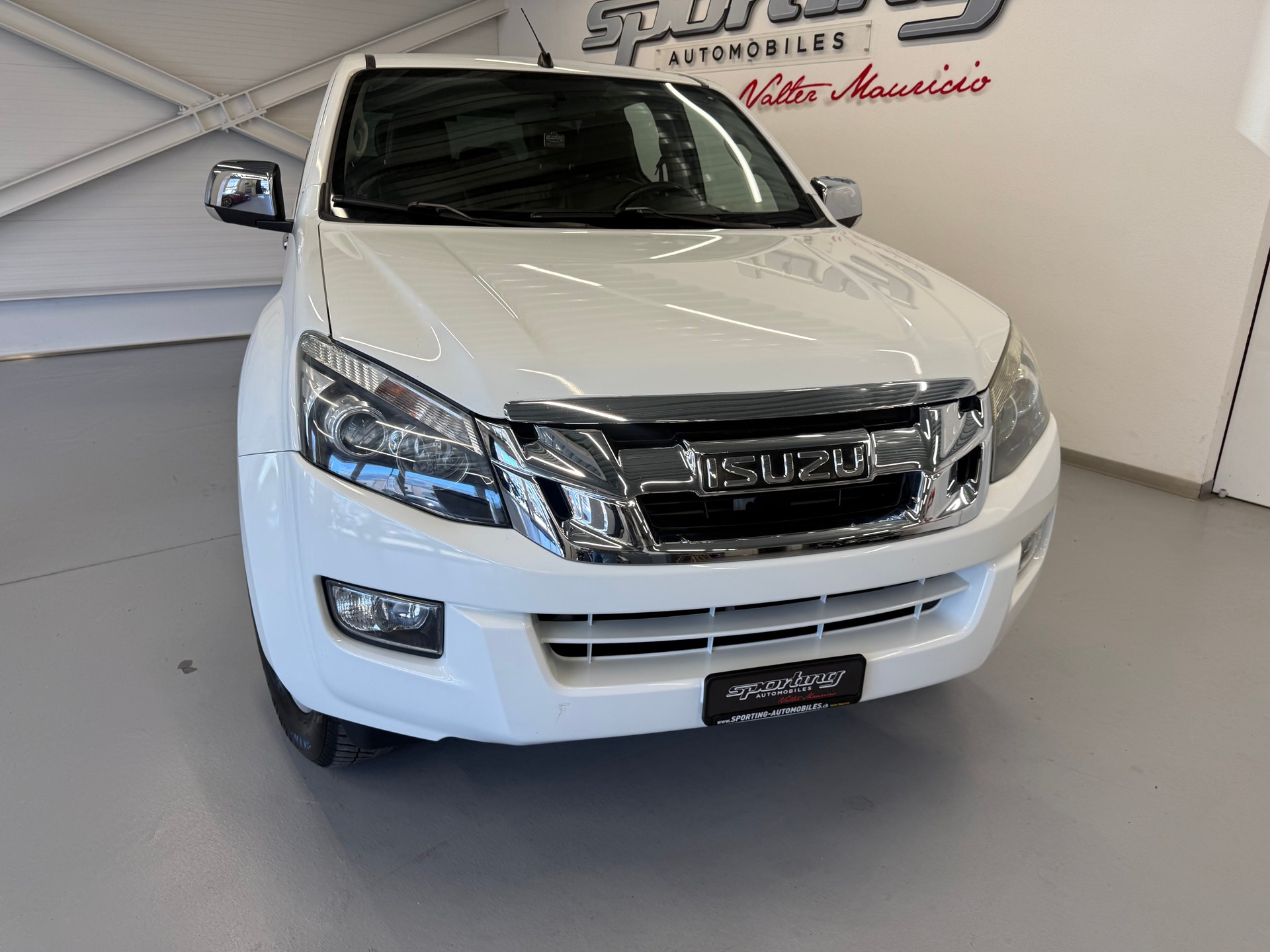 ISUZU D-MAX 2.5 Crew Cab Solar 4x4 A-image-5