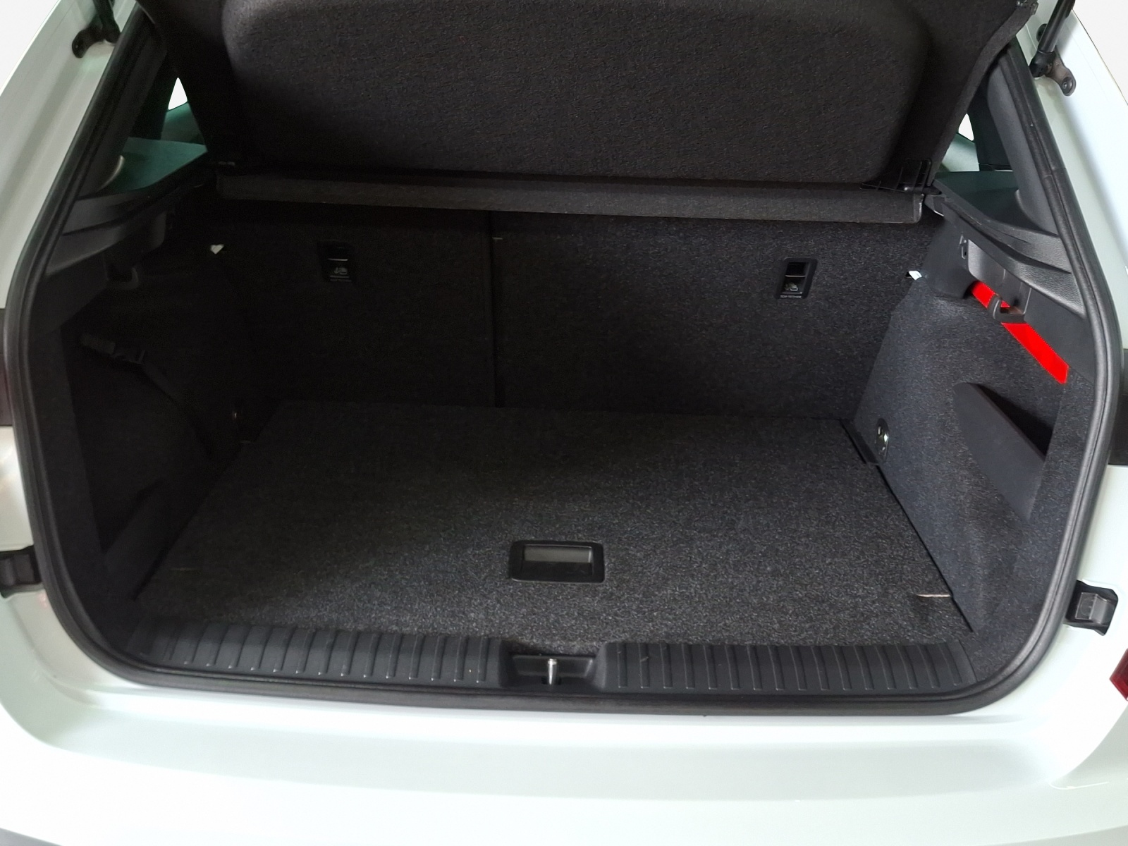 SKODA Kamiq 1.0 TSI Selection DSG-image-12