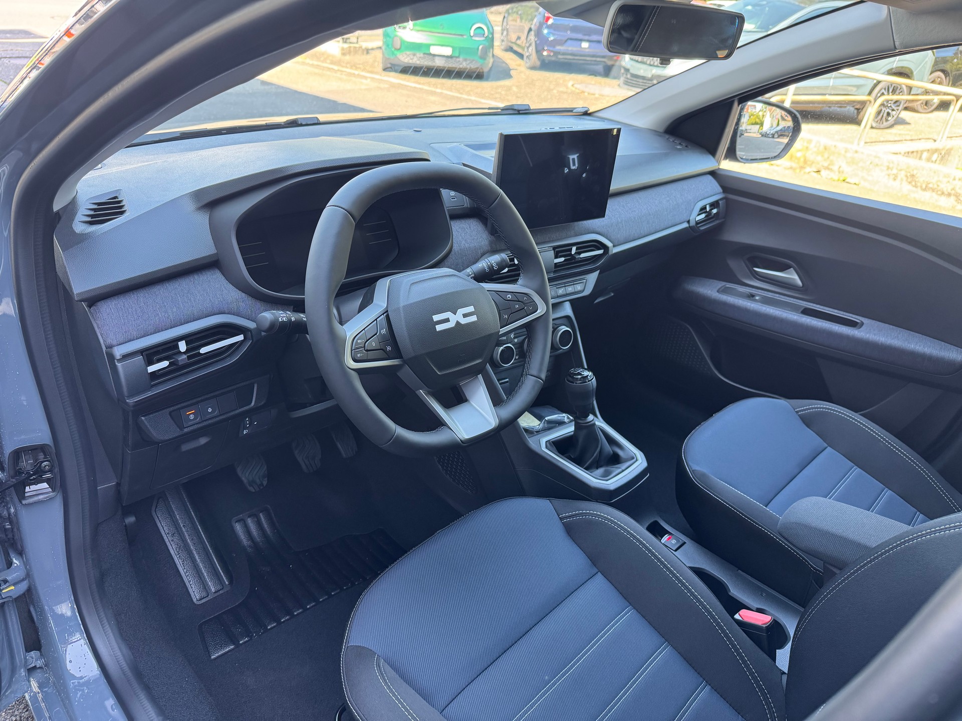 DACIA Sandero TCe 100 Journey-image-11