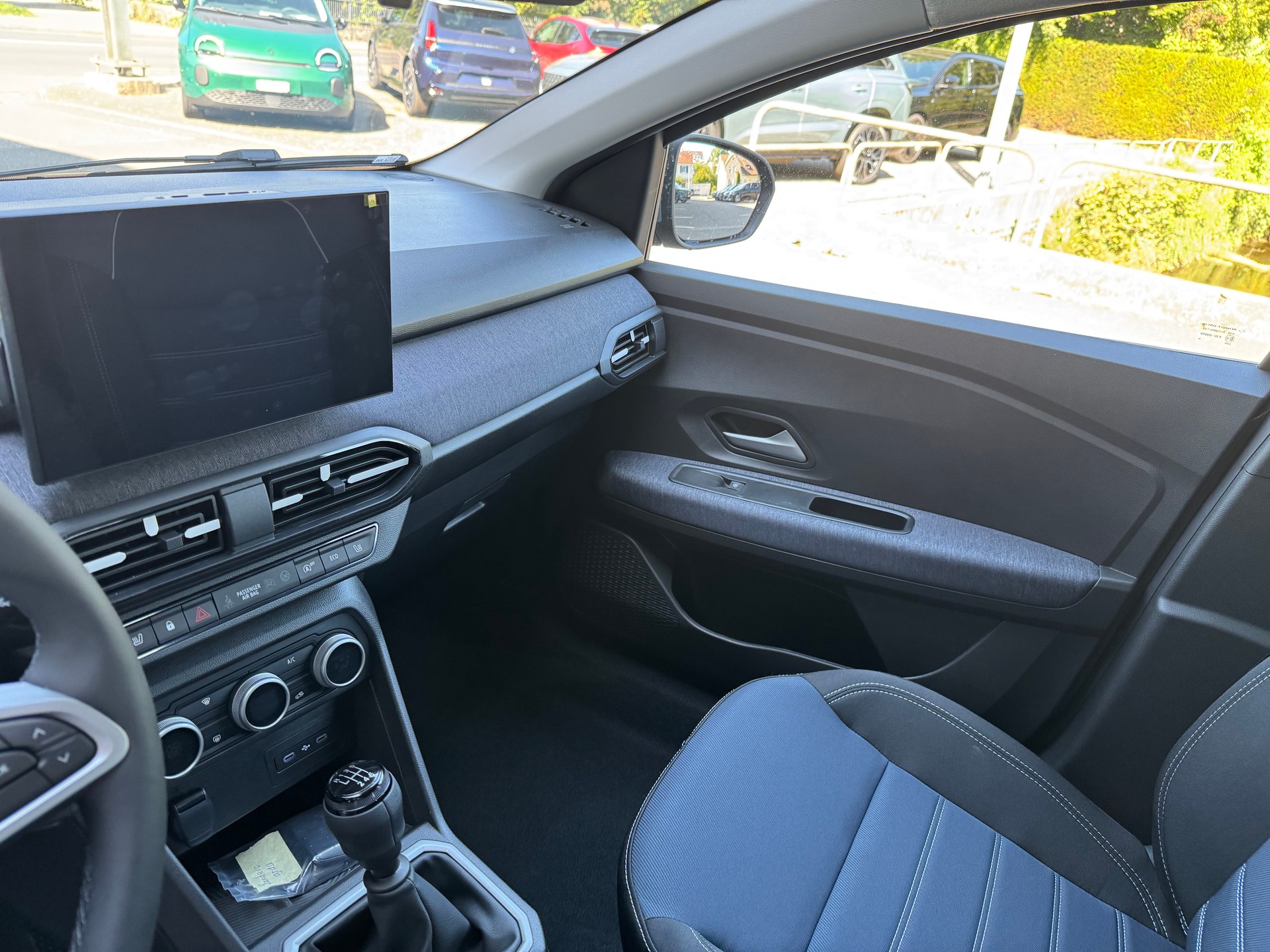 DACIA Sandero TCe 100 Journey-image-12