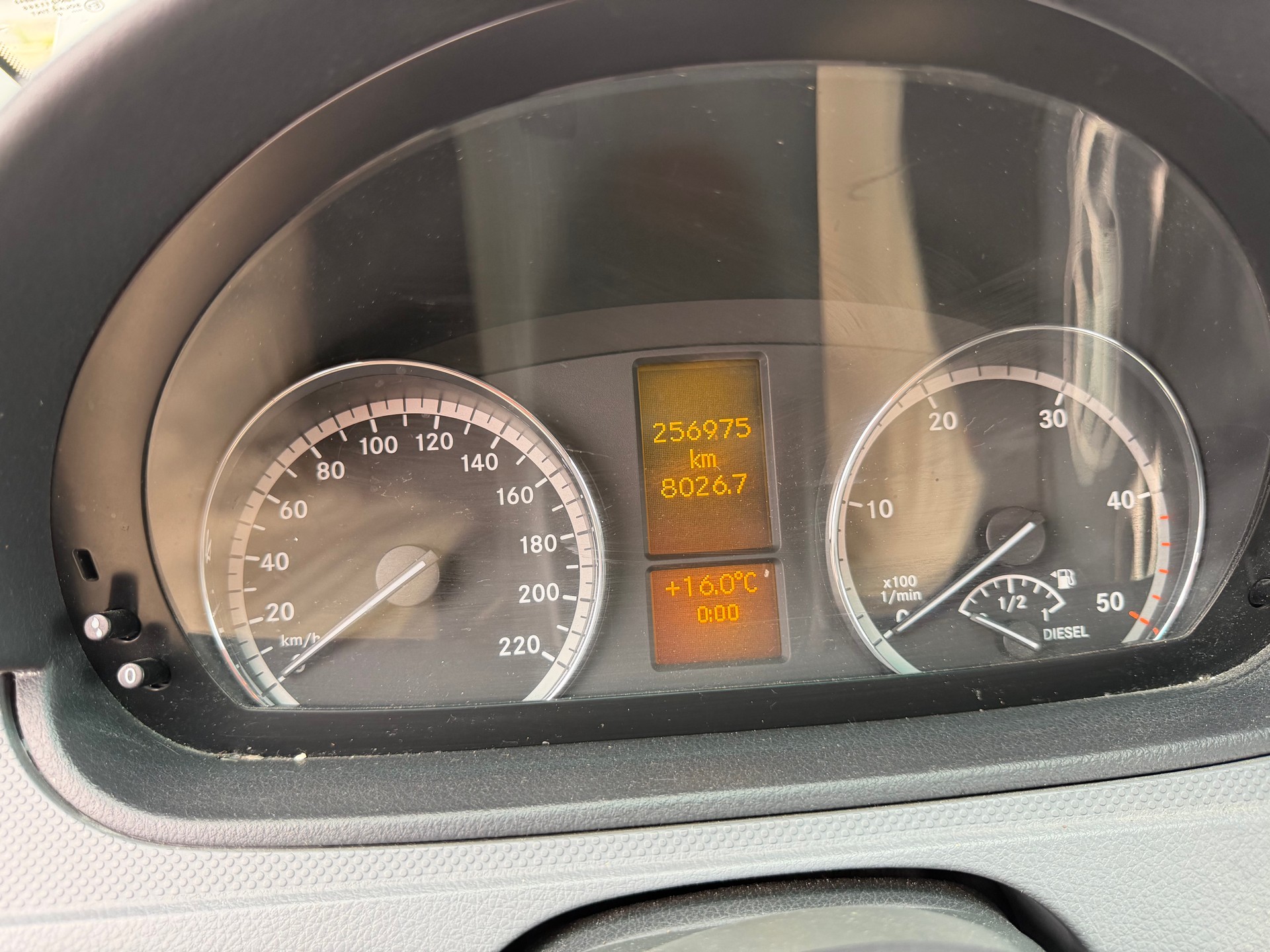 MERCEDES-BENZ Vito 120 CDI Automat-image-11