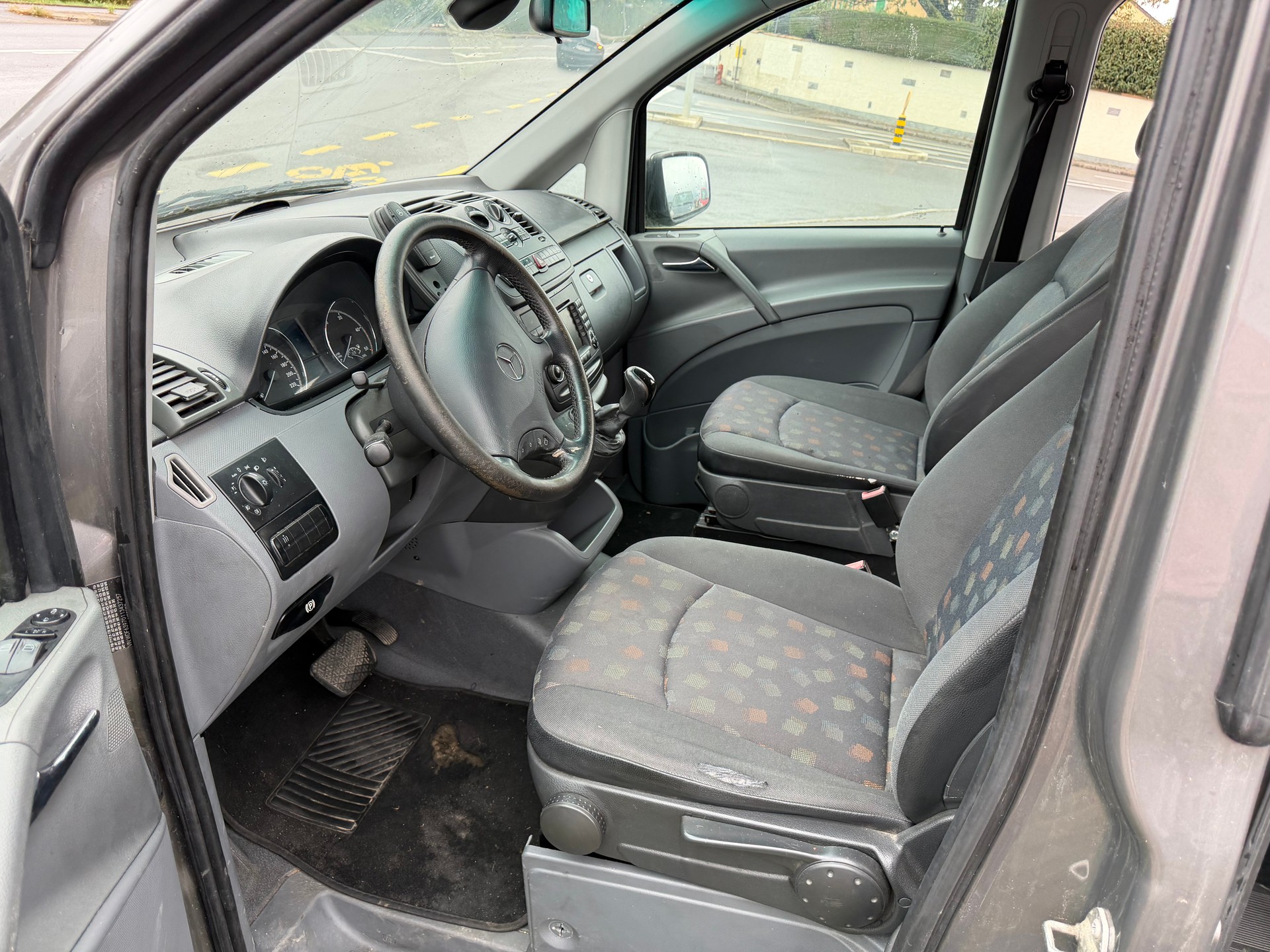 MERCEDES-BENZ Vito 120 CDI Automat-image-7