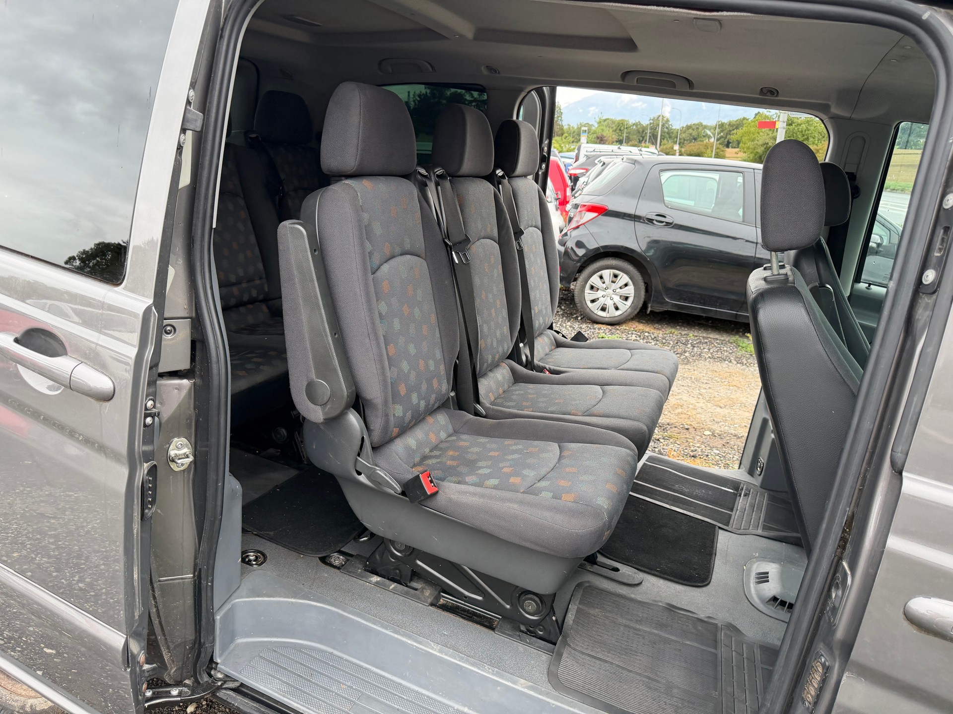 MERCEDES-BENZ Vito 120 CDI Automat-image-8