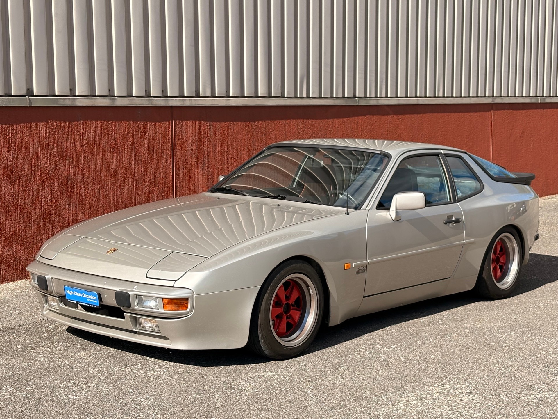 PORSCHE 944-image-0