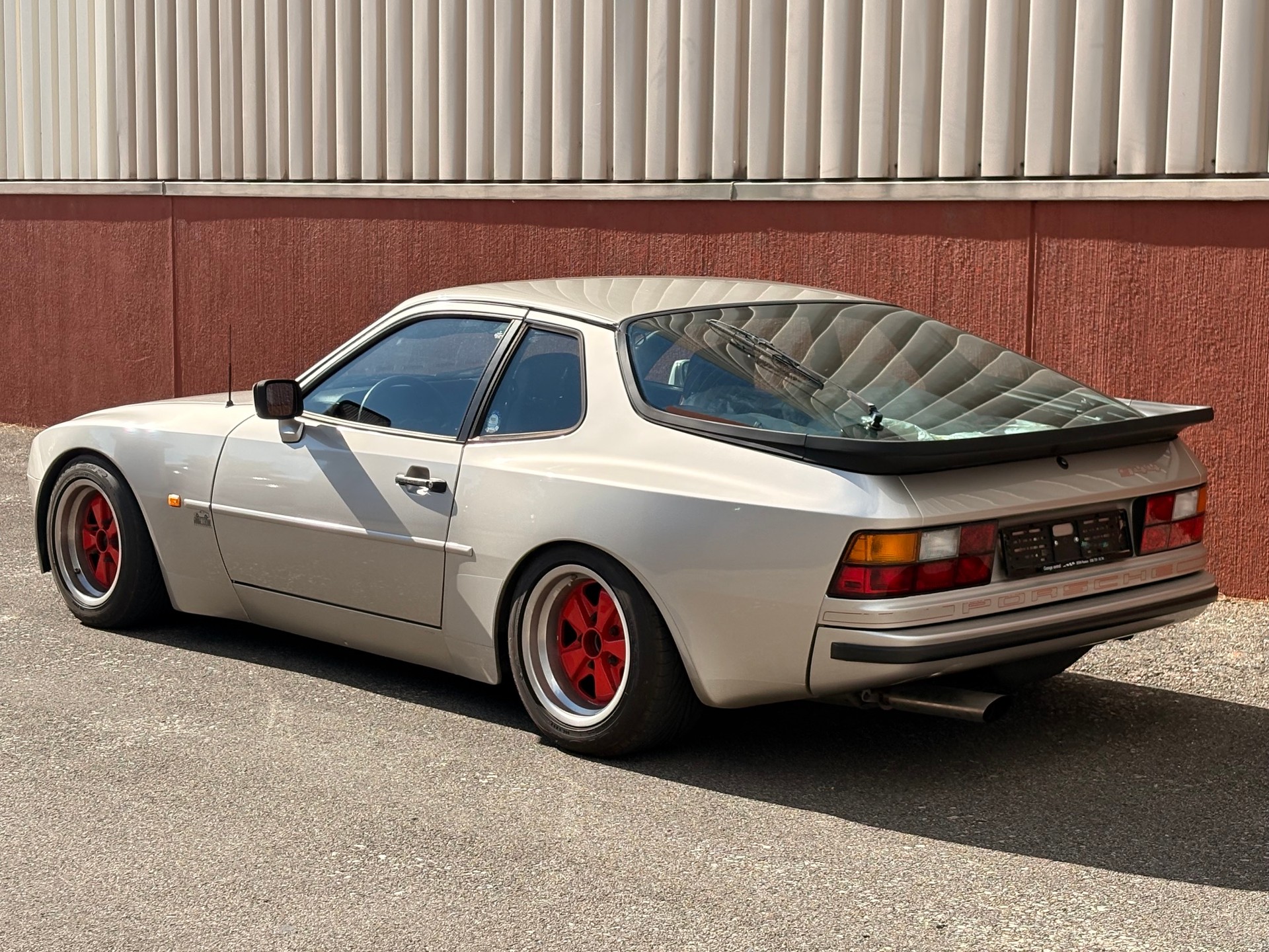 PORSCHE 944-image-3
