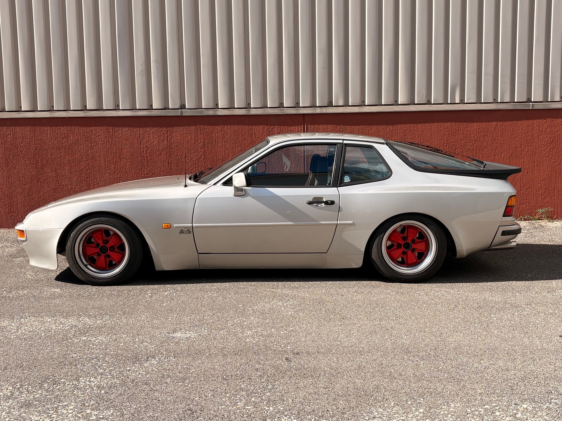PORSCHE 944-image-2