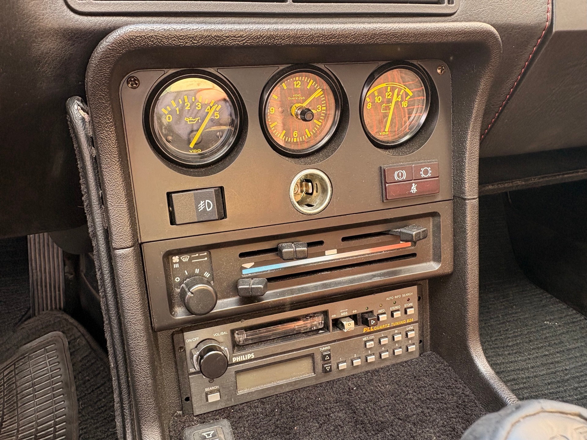 PORSCHE 944-image-8