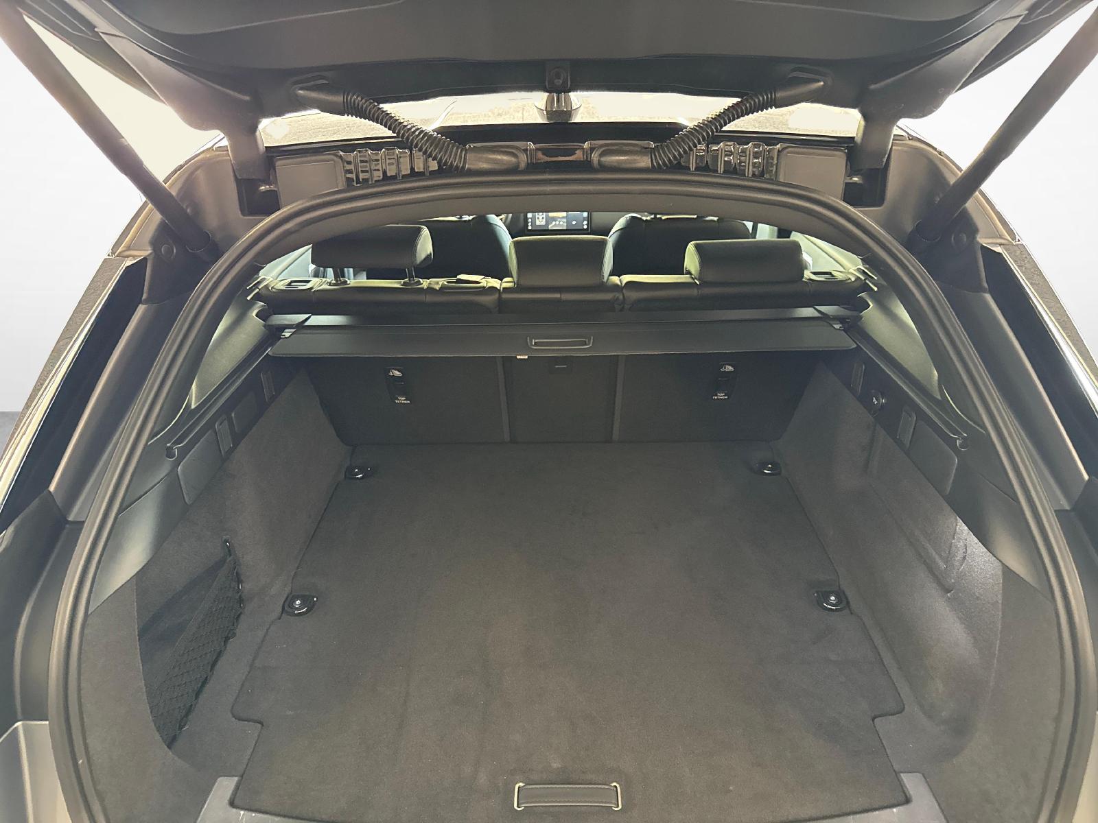 LAND ROVER Range Rover Velar 2.0 P400e Dynamic SE mit Panoramadach-image-18