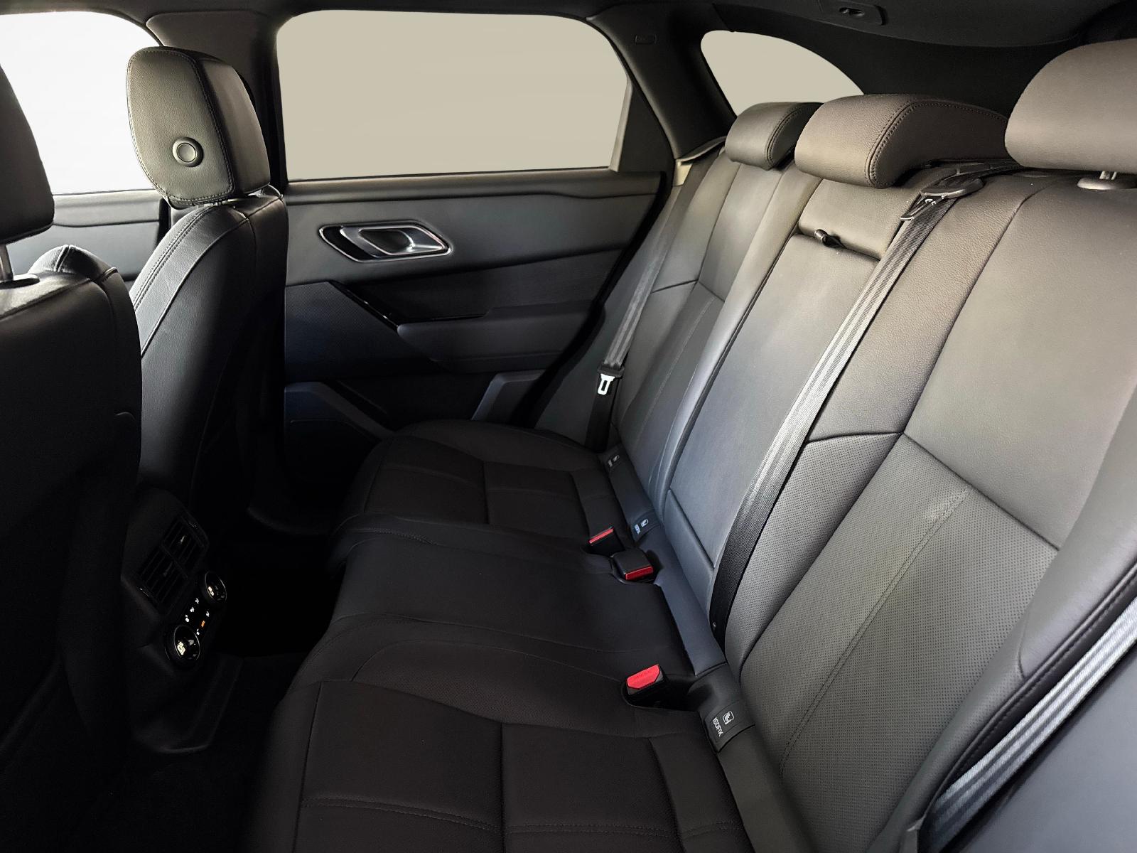 LAND ROVER Range Rover Velar 2.0 P400e Dynamic SE mit Panoramadach-image-15