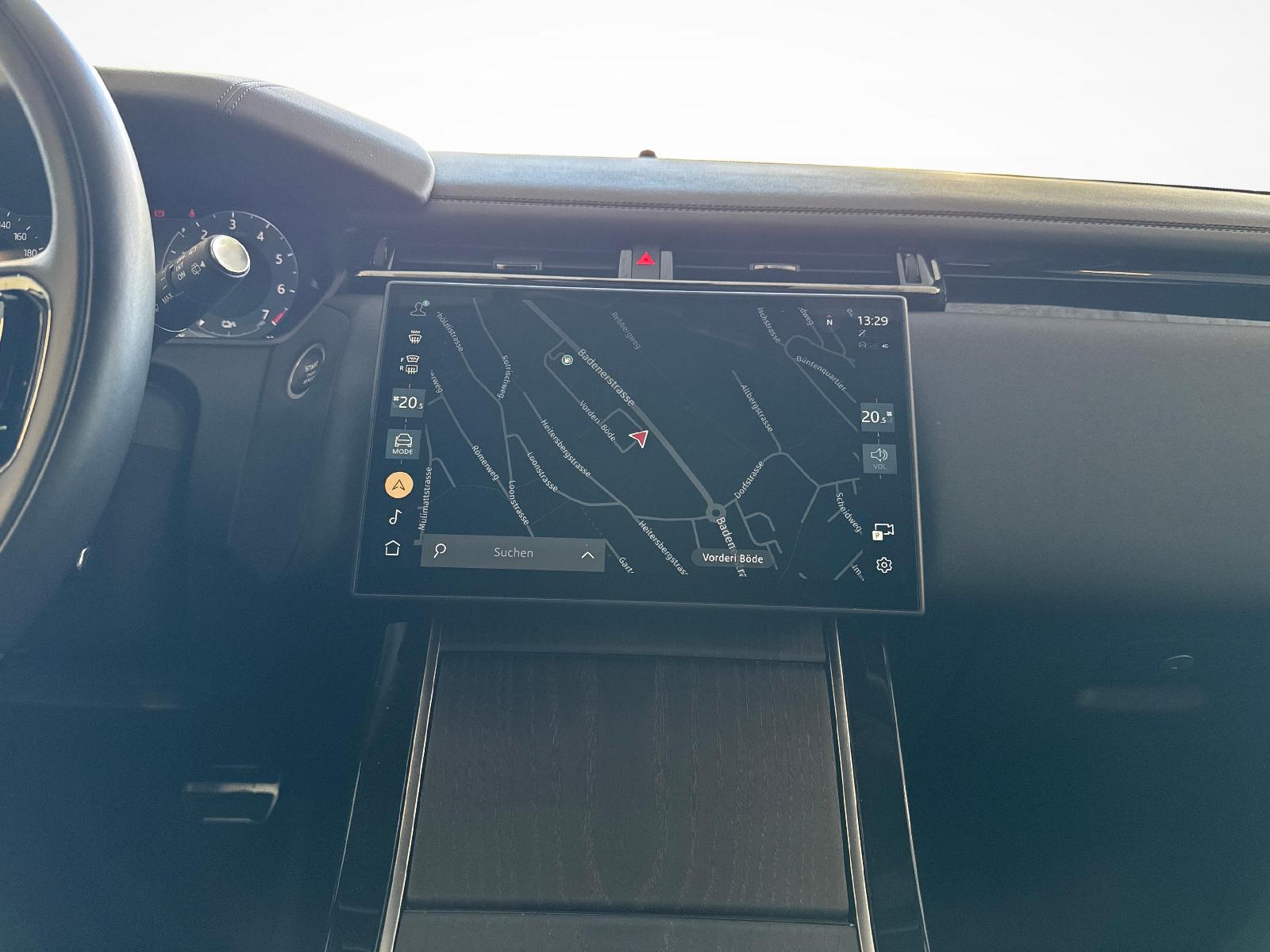 LAND ROVER Range Rover Velar 2.0 P400e Dynamic SE mit Panoramadach-image-12