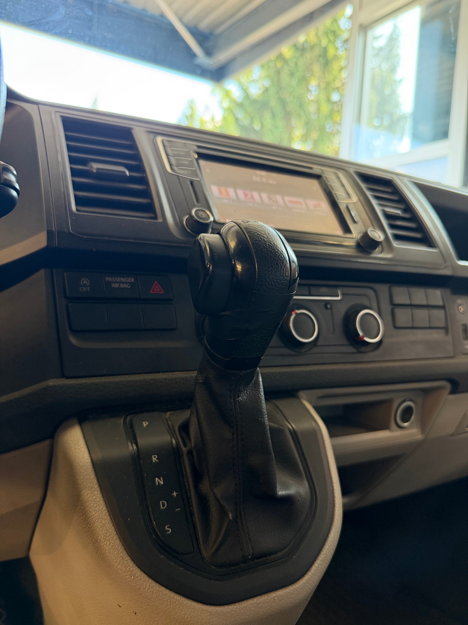 VW T6 Kaw. 3000 2.0 TDI 140 DSG-image-14