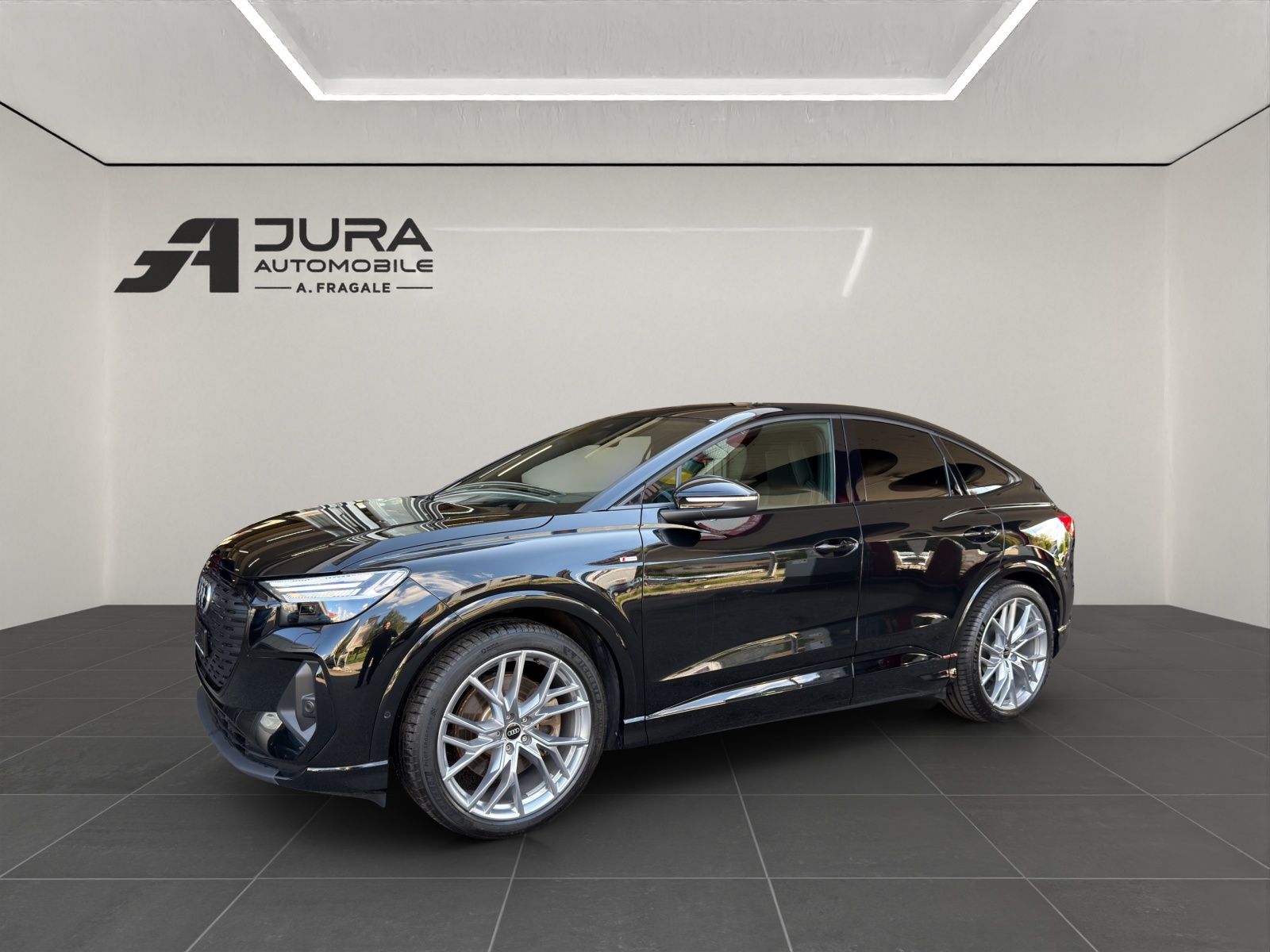AUDI Q4 e-tron Sportback 45 quattro S-Line-image-1