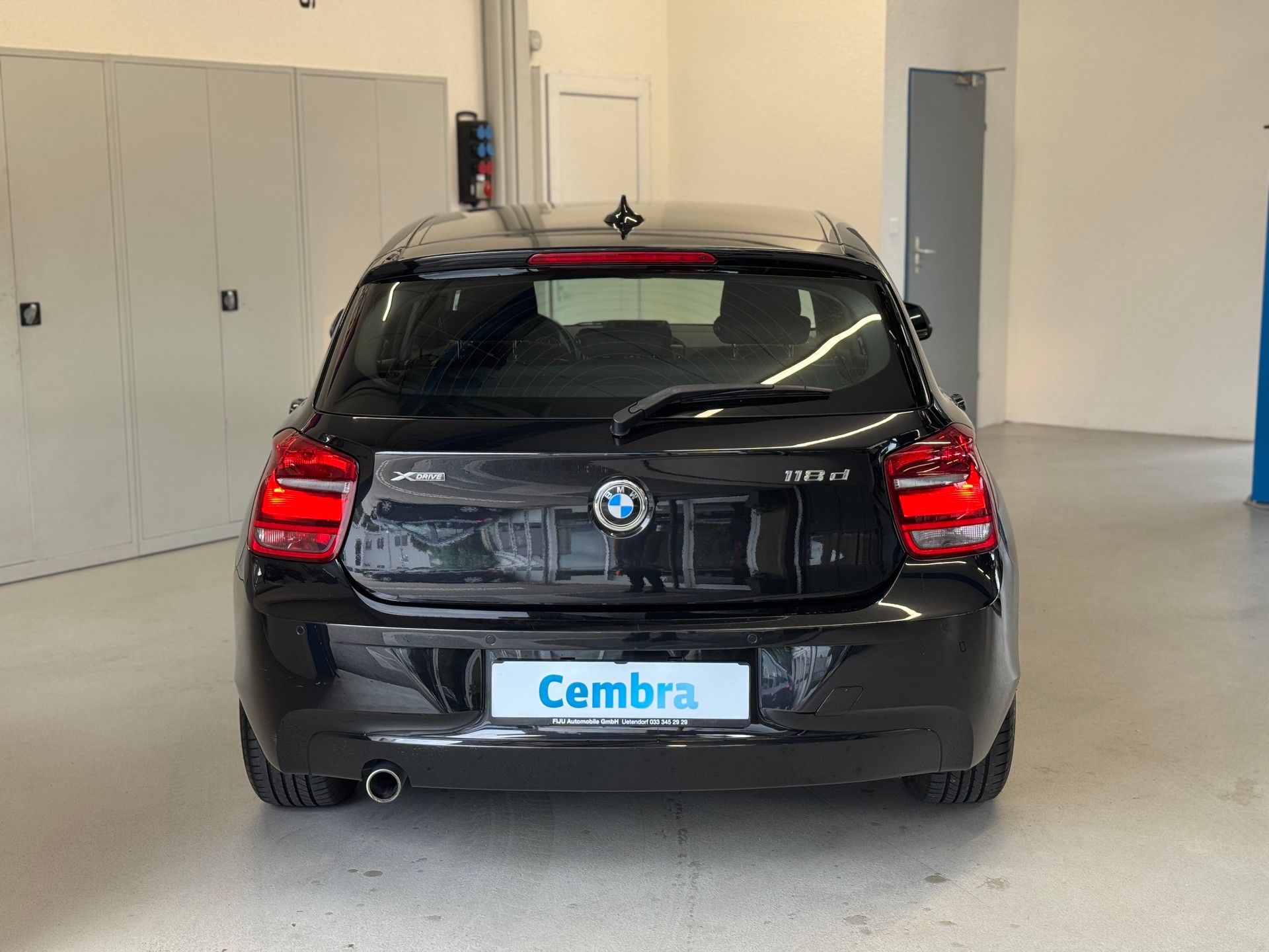 BMW 118d xDrive Sport Line-image-4