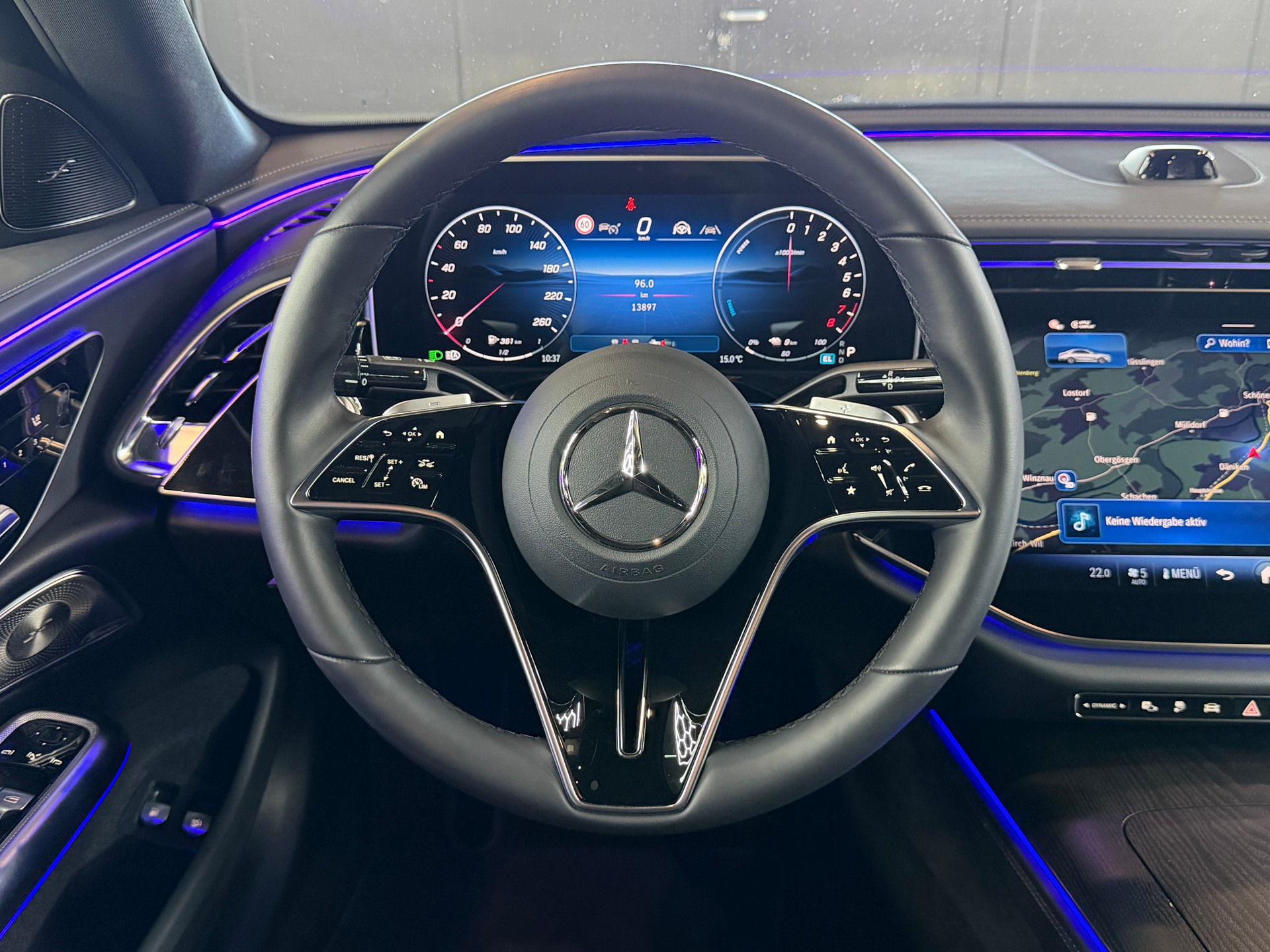 MERCEDES-BENZ E 300 e 4Matic EQ Hybrid 9G-Tronic-image-14