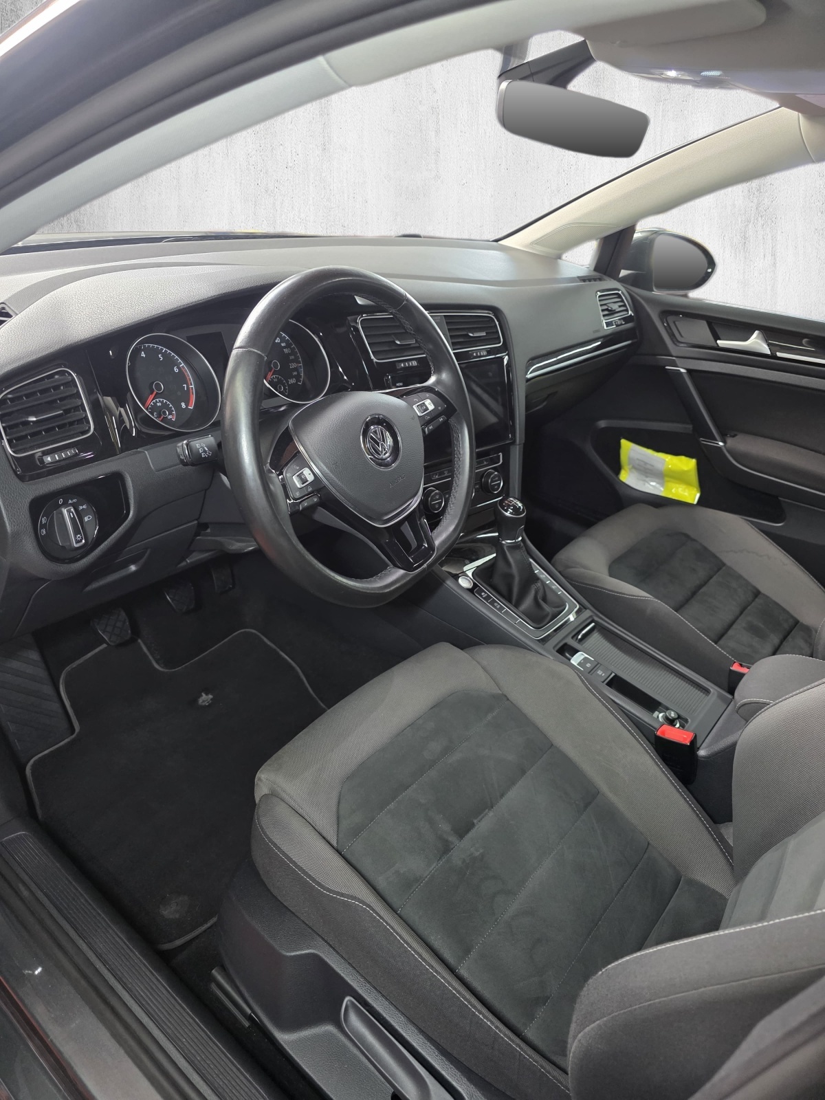 VW Golf 1.5 TSI EVO Highline-image-8