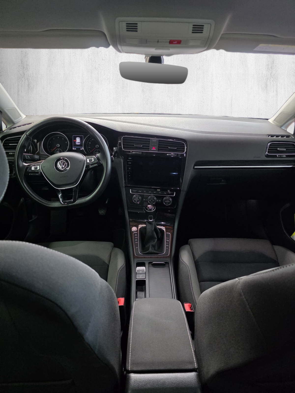VW Golf 1.5 TSI EVO Highline-image-10