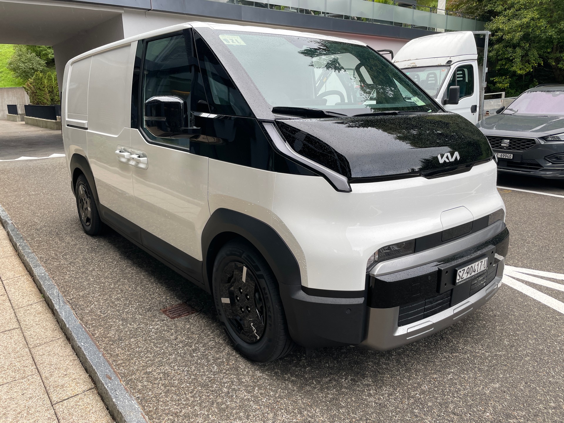 KIA PV5 Cargo 71.2 kWh Plus L2H1 inkl. Wärmepumpe und zwei Schiebetüren-image-6