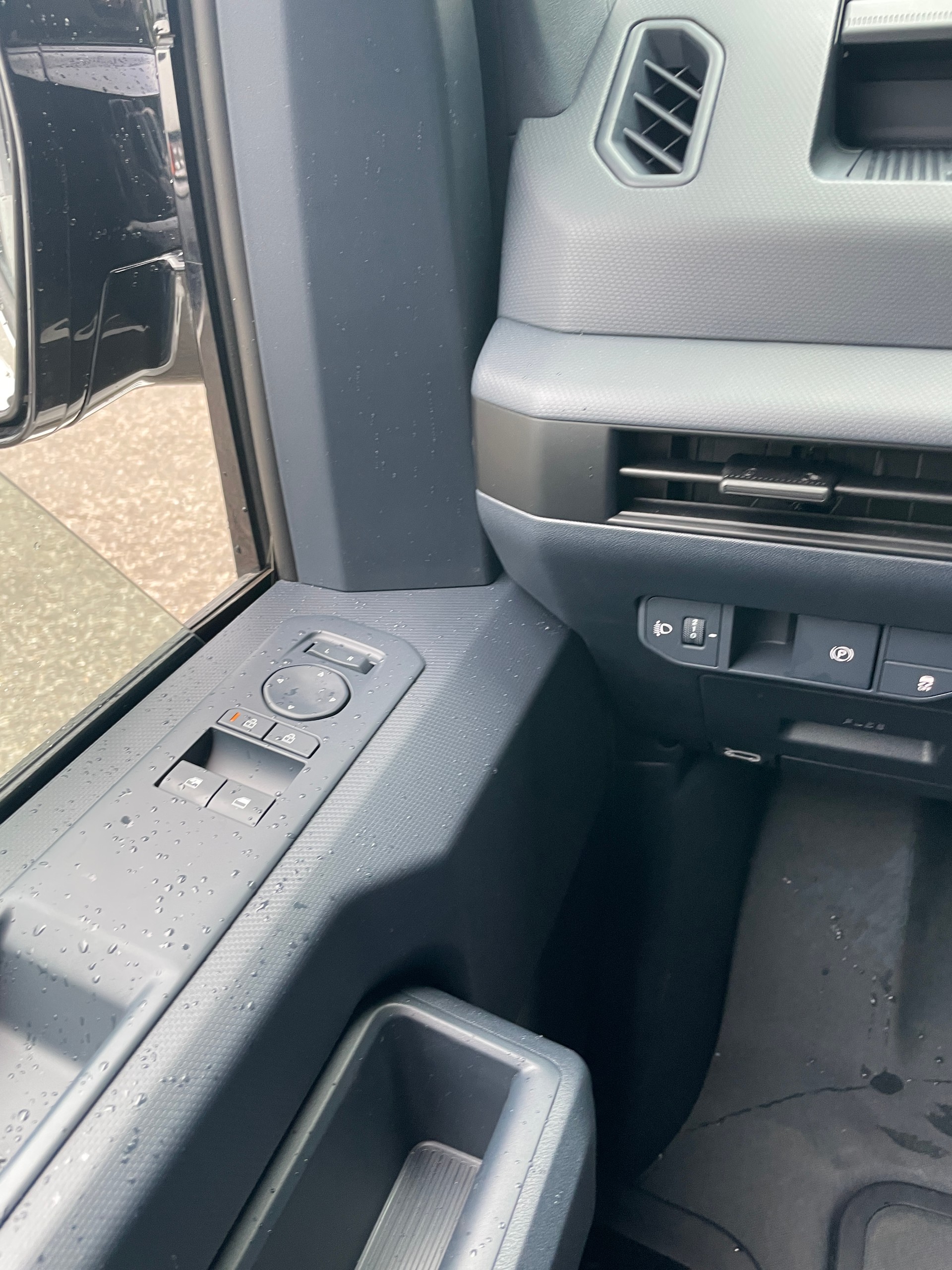 KIA PV5 Cargo 71.2 kWh Plus L2H1 inkl. Wärmepumpe und zwei Schiebetüren-image-16