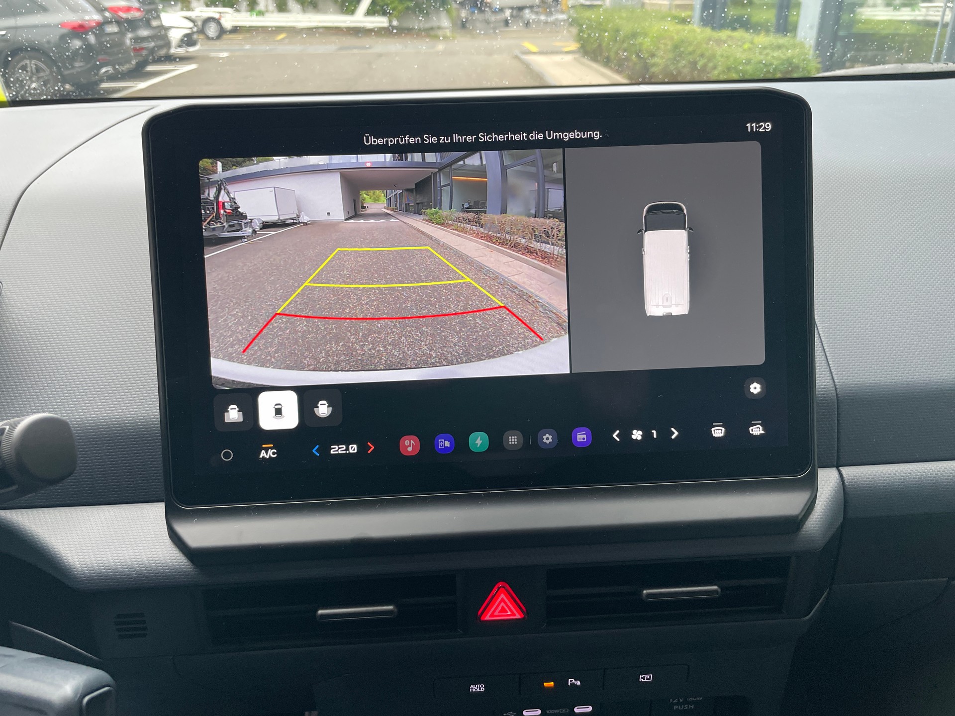 KIA PV5 Cargo 71.2 kWh Plus L2H1 inkl. Wärmepumpe und zwei Schiebetüren-image-18